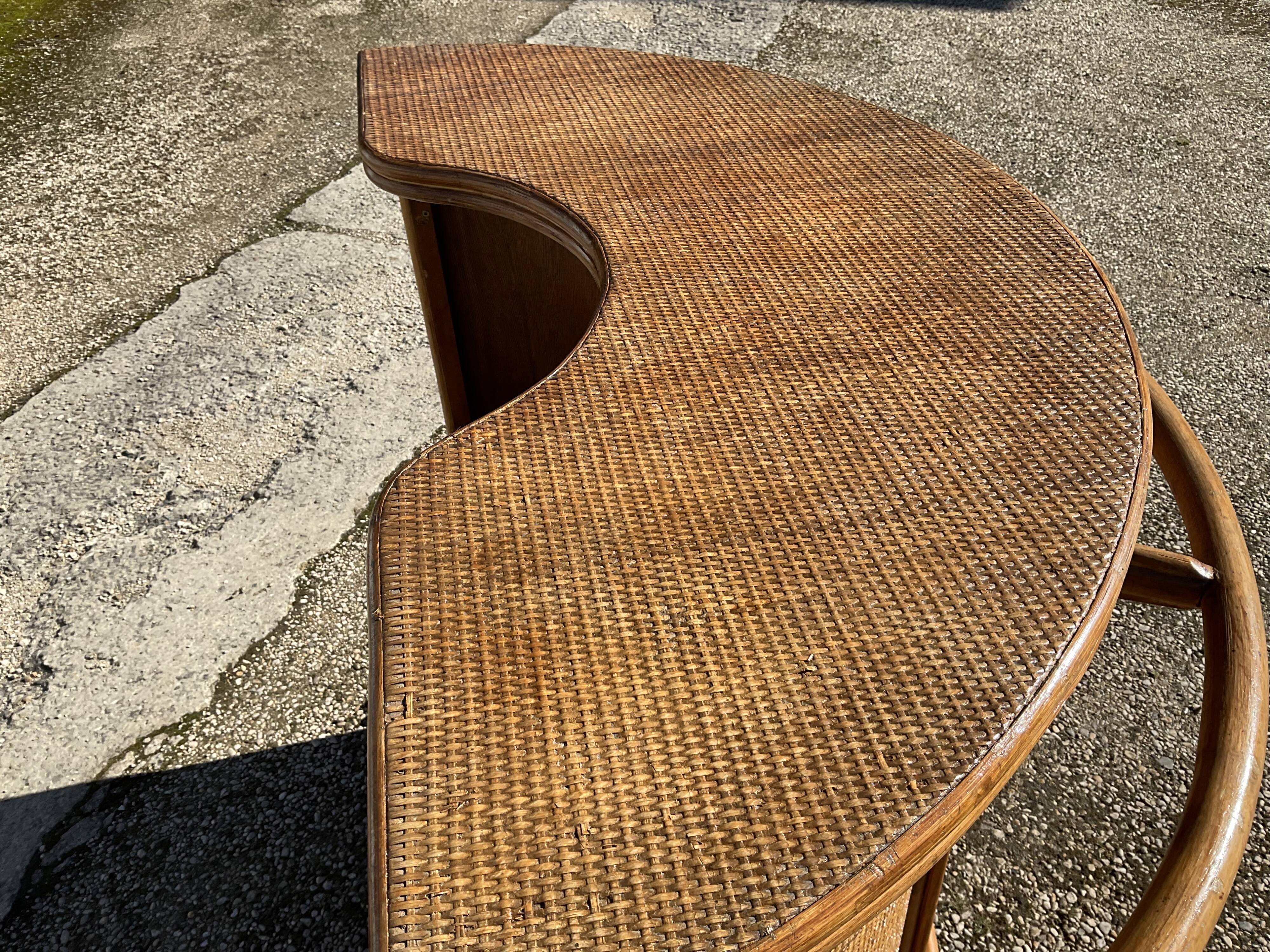 Rattan bar