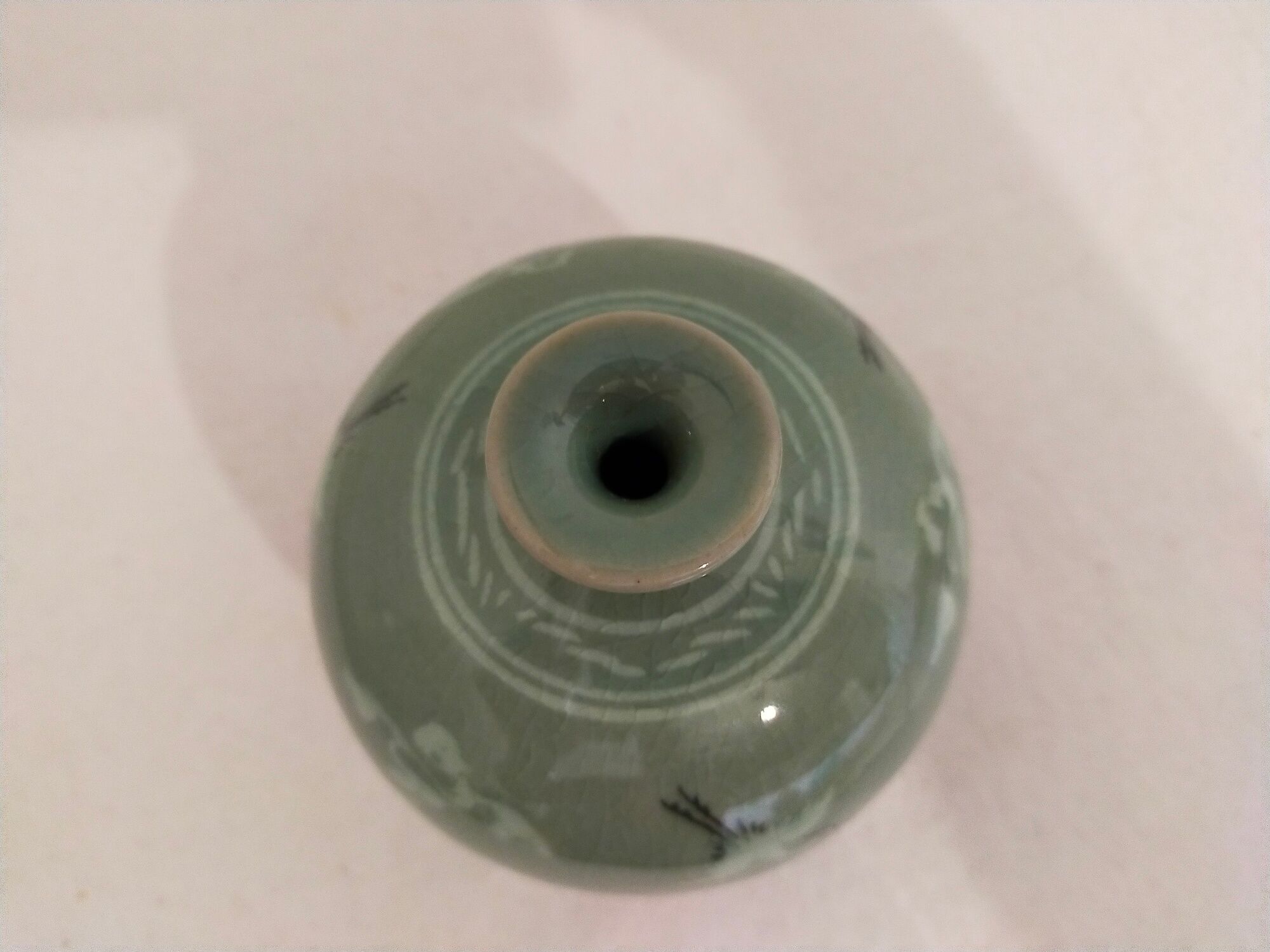 Vase céladon en porcelaine ancien traditionnel coréen