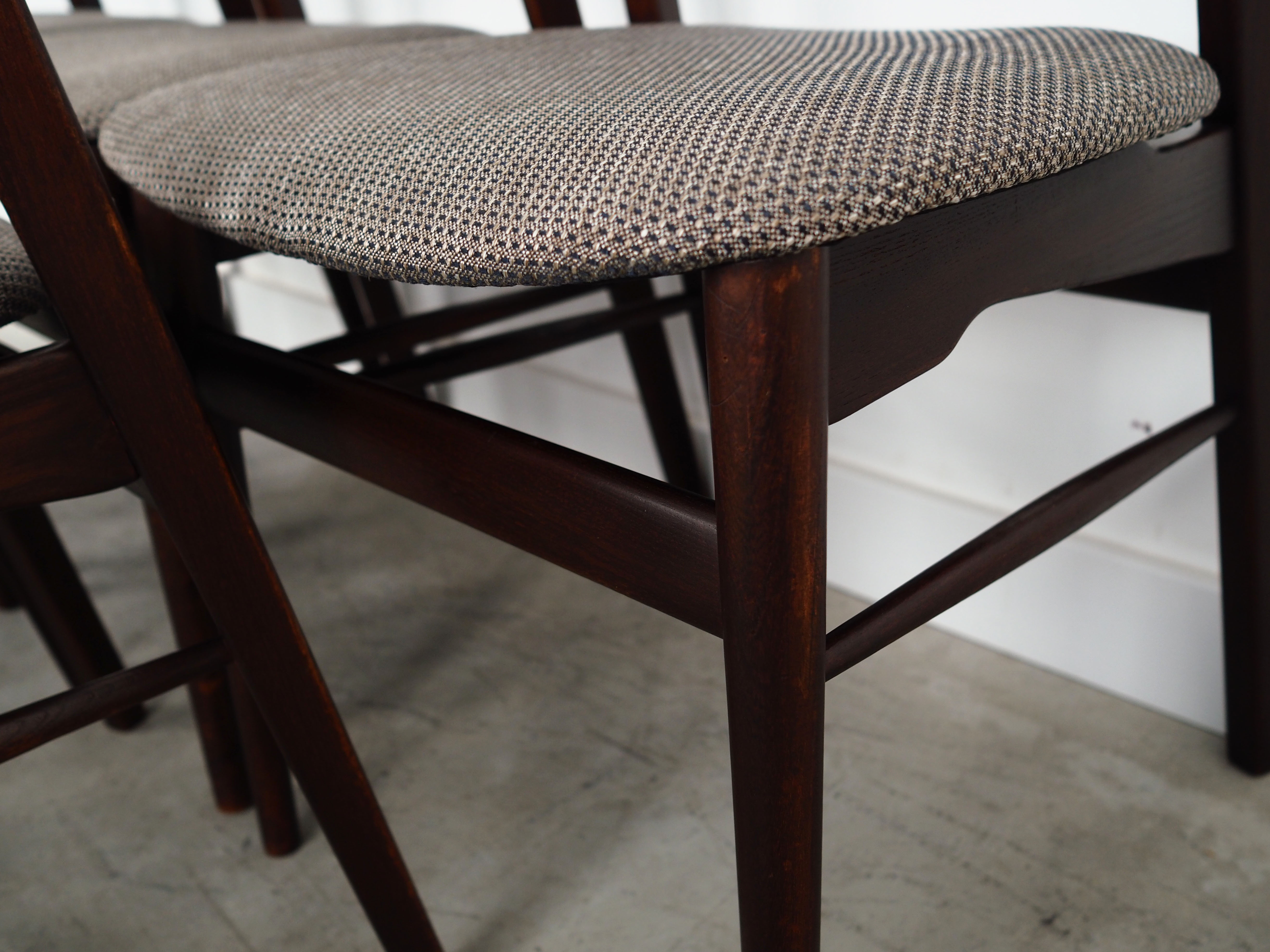 Set of six oak chairs, Danish design, 1970s, production: Denmark