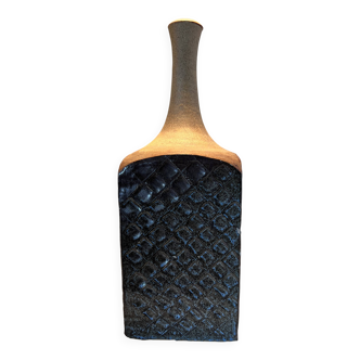 Vase en grès signé P. Smith