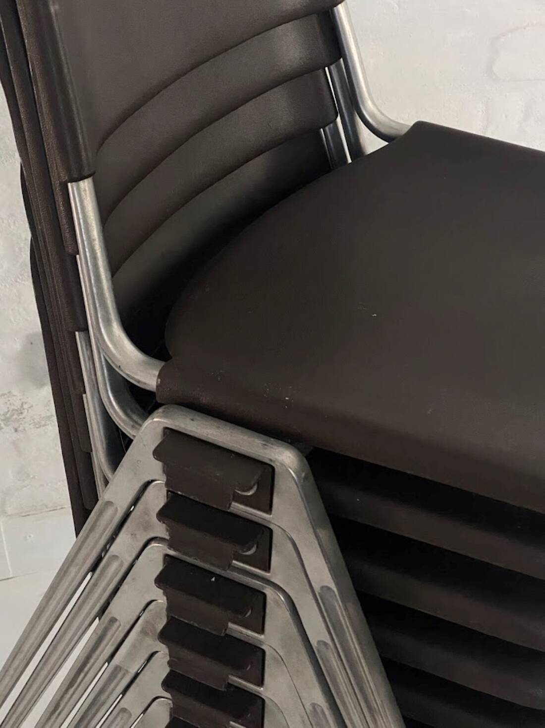 Vintage Knoll International 1601 Model stackable chairs 1970s