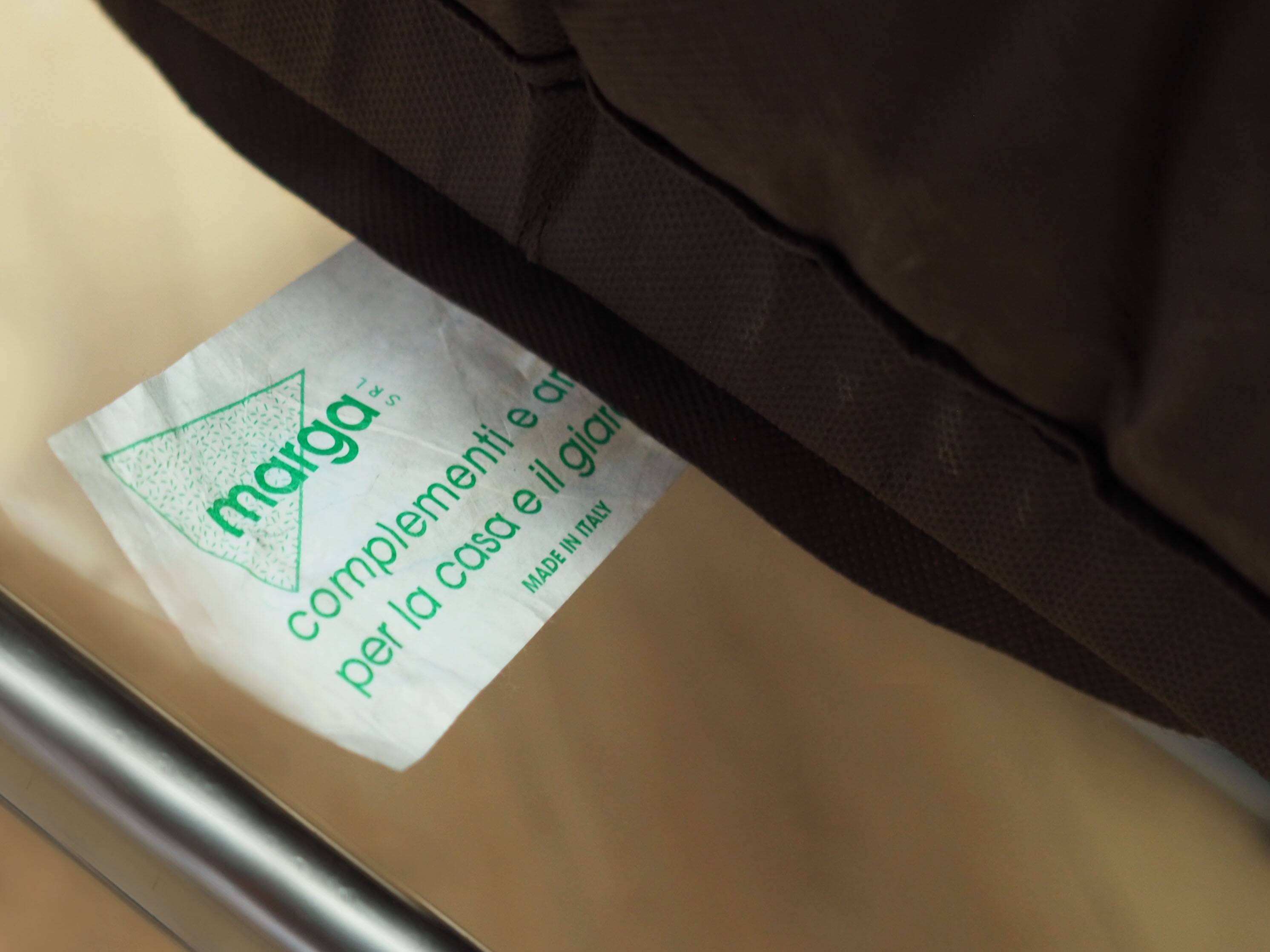 Fauteuil en velours marron, design danois, années 1970, production : Danemark