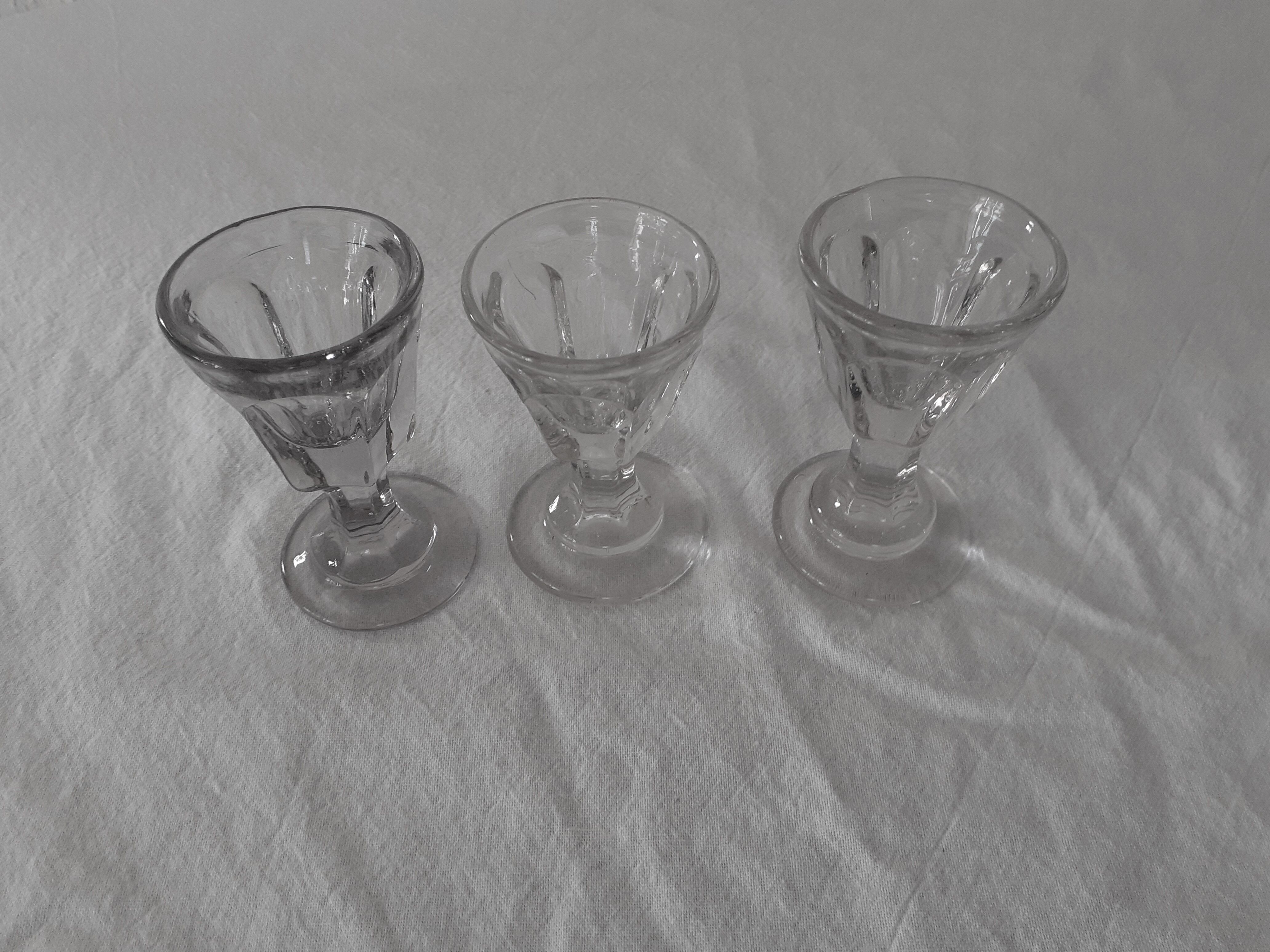 3 thick antique alcohol glasses bubbled deceptive bistro glass 19th