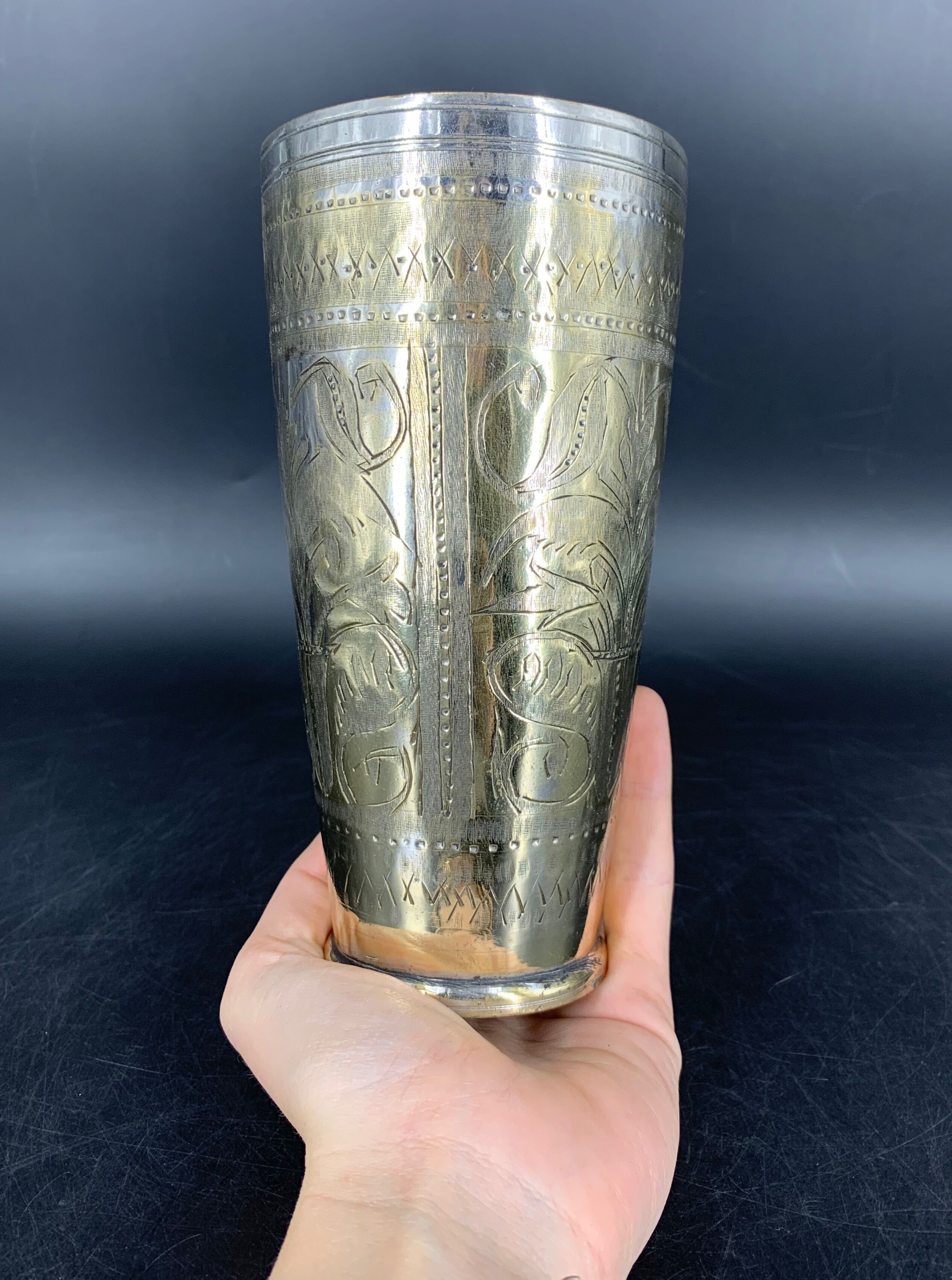 Glass in former Lassi no.5, India / Pakistan