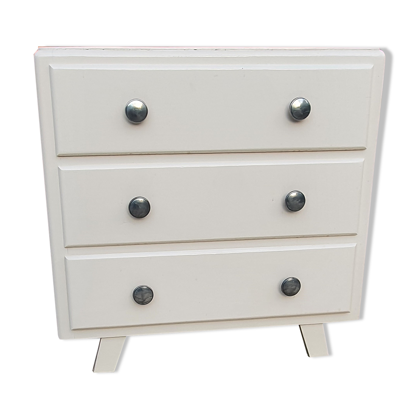 Scandinavian chest of drawers