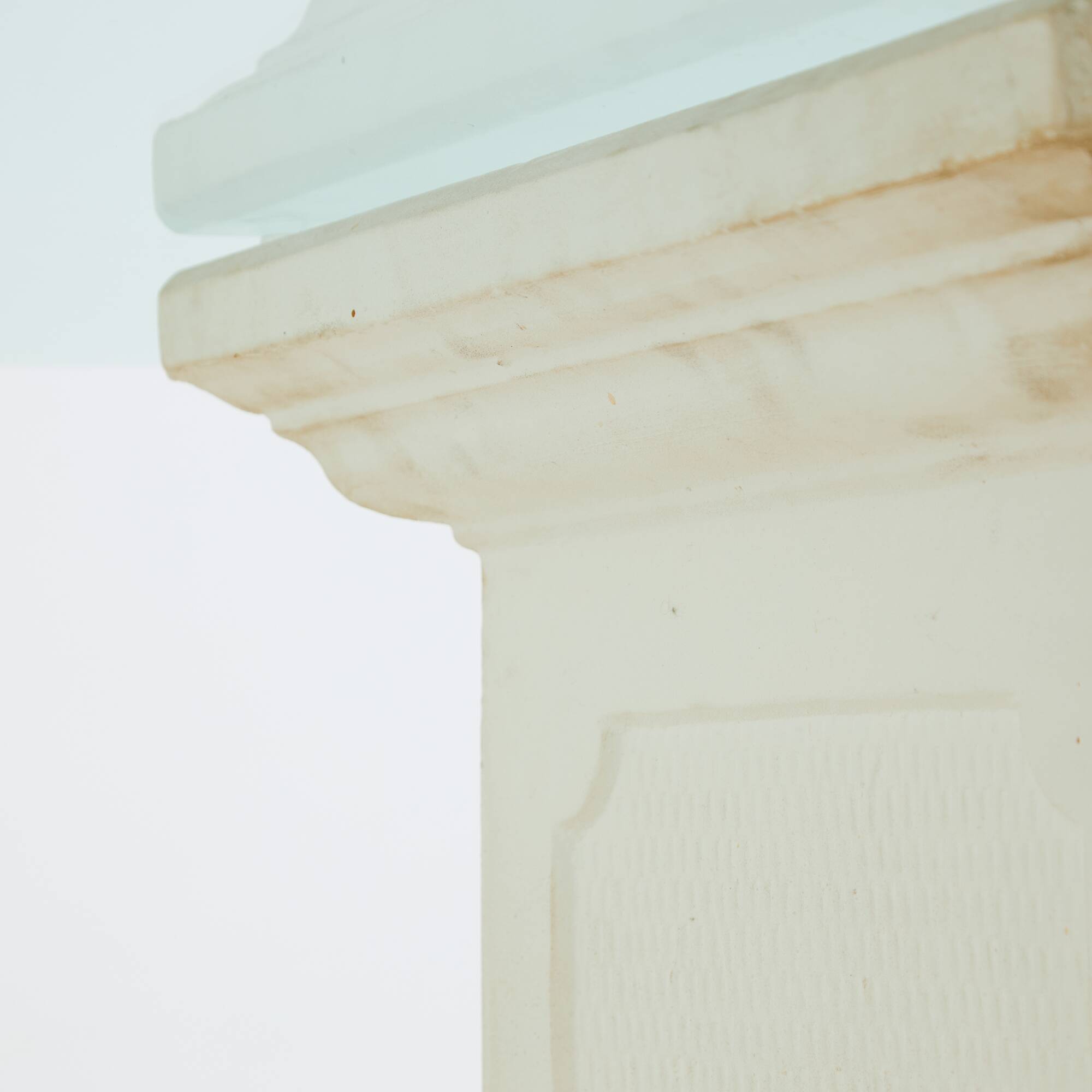 MK10238 Glass and concrete coffee table