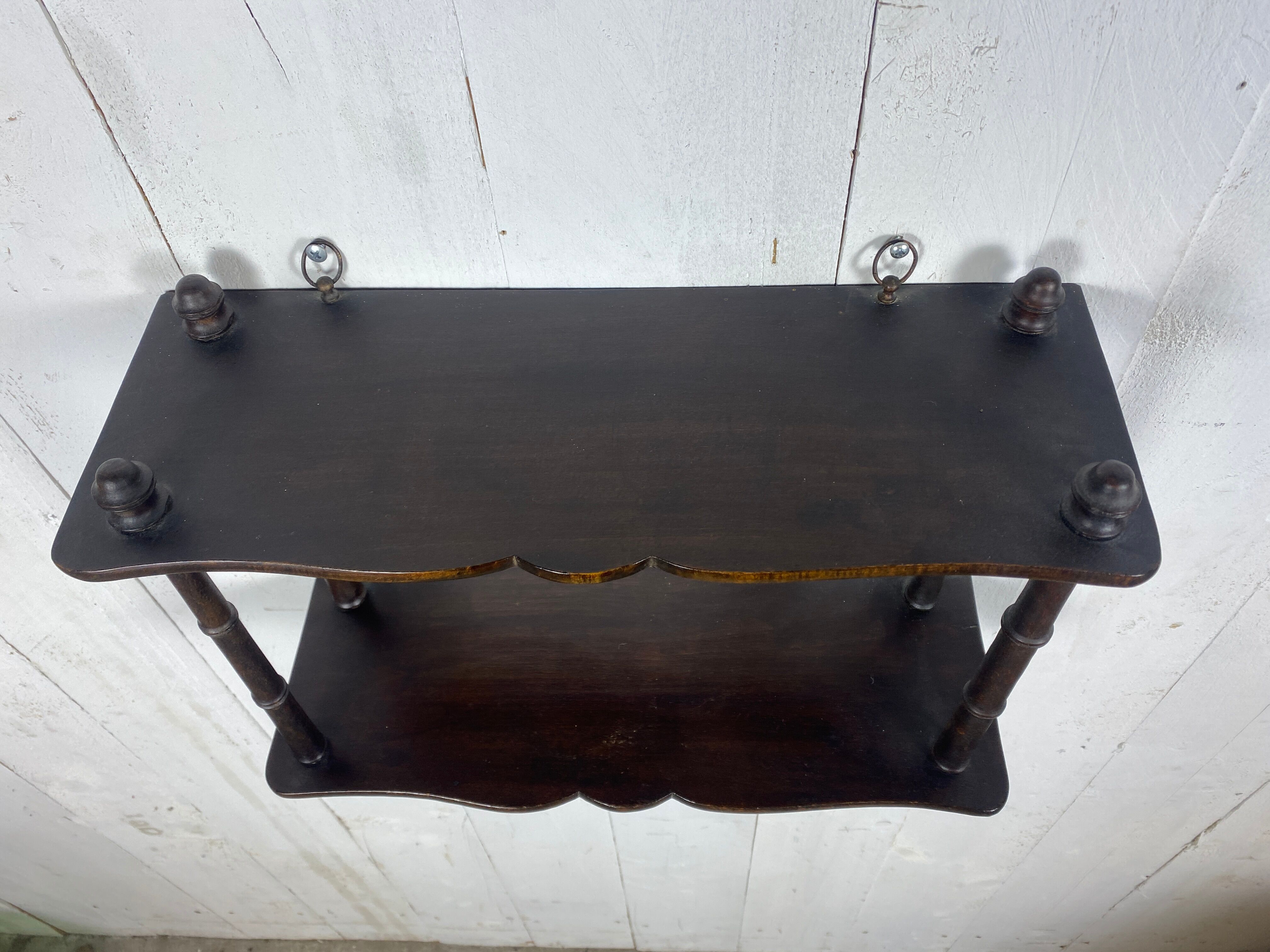Étagère en bois