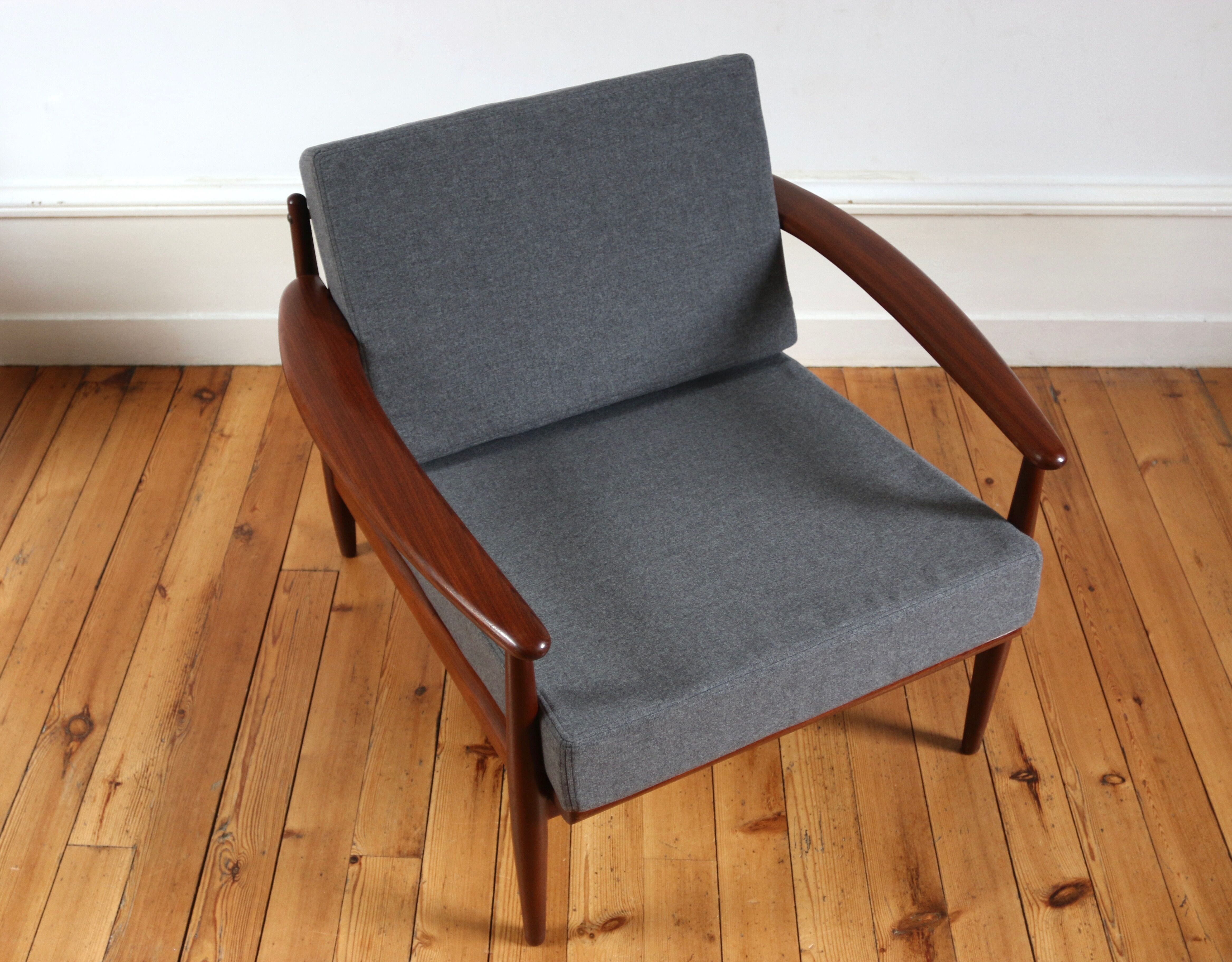 Scandinavian armchair 60