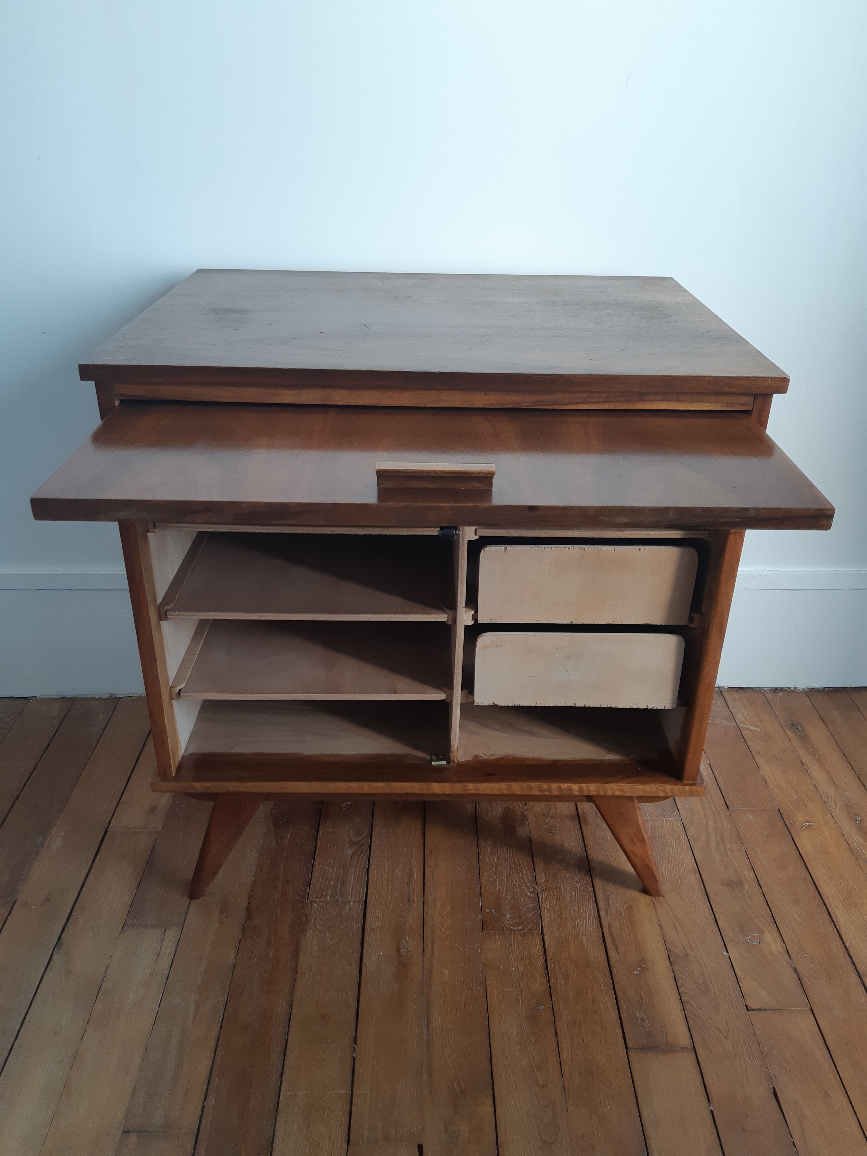 Vintage compass footboard