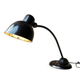 Lampe de bureau Bauhaus par Christian Dell vers 1930