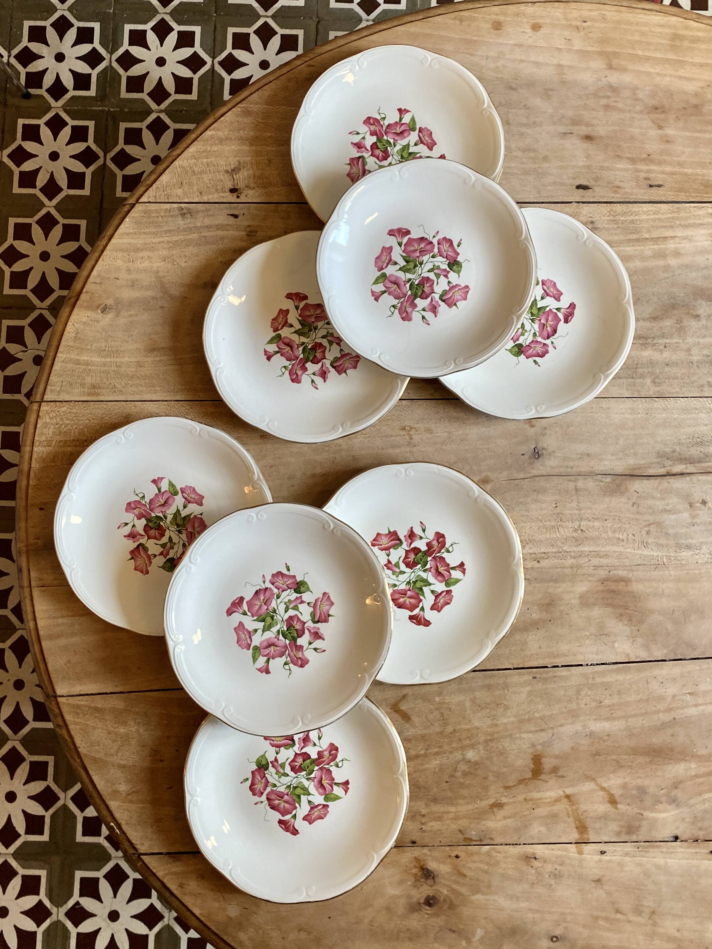 Set of 8 vintage flat plates model Liserons roses de Gien