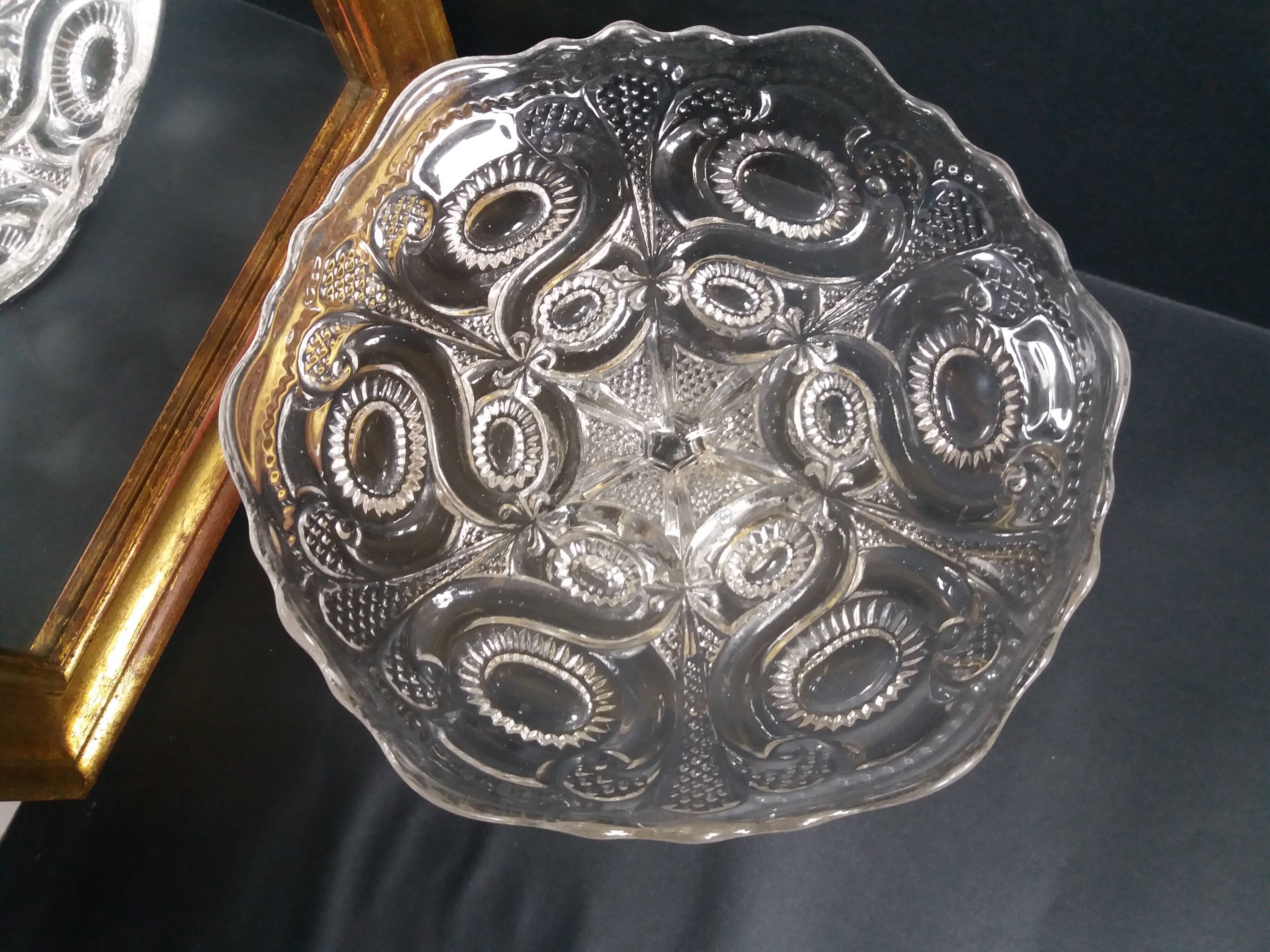Compotier en verre ciselé