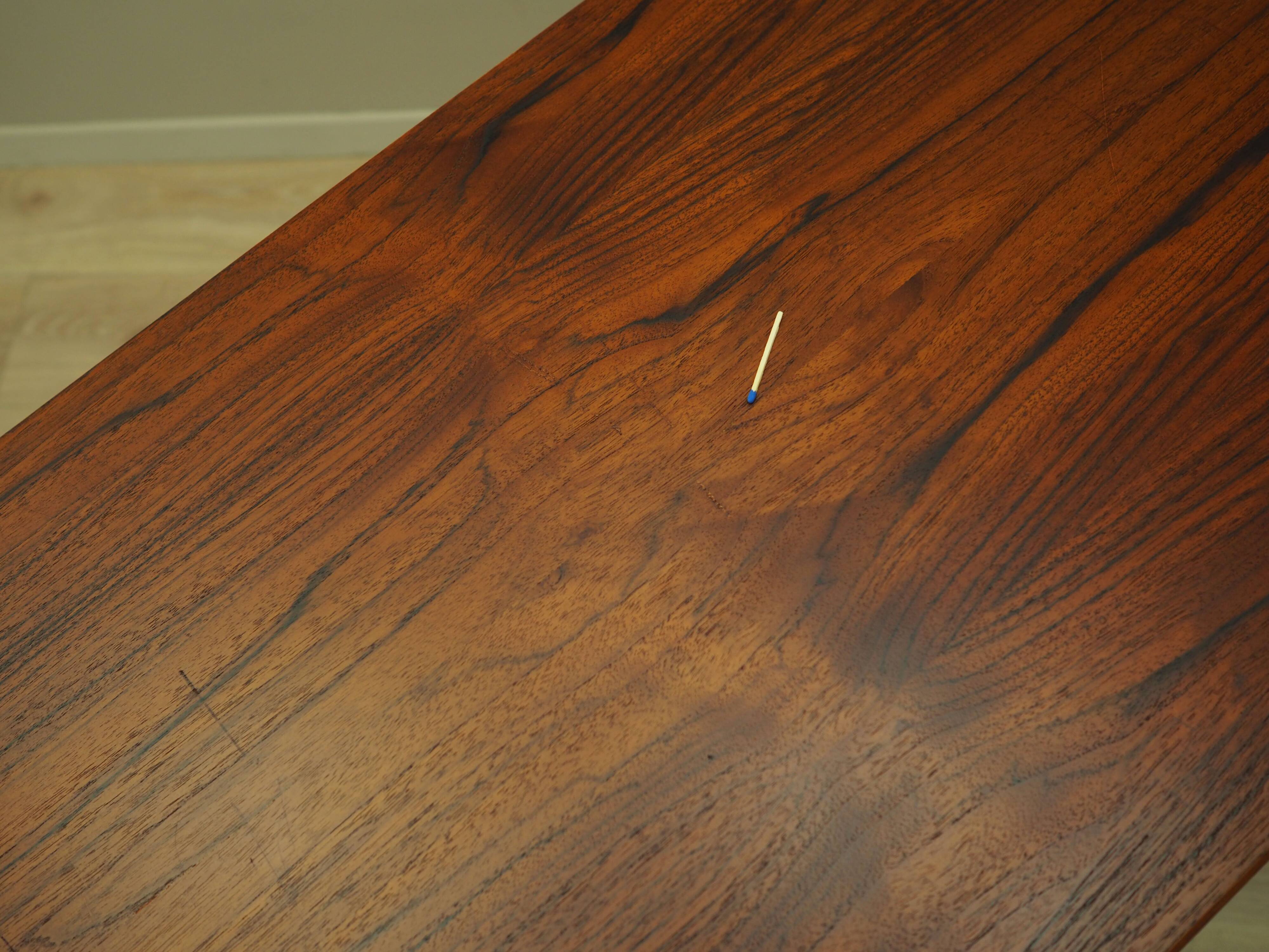 Buffet en teck, design danois, années 1970, production : Danemark