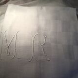 Nappe monogrammée