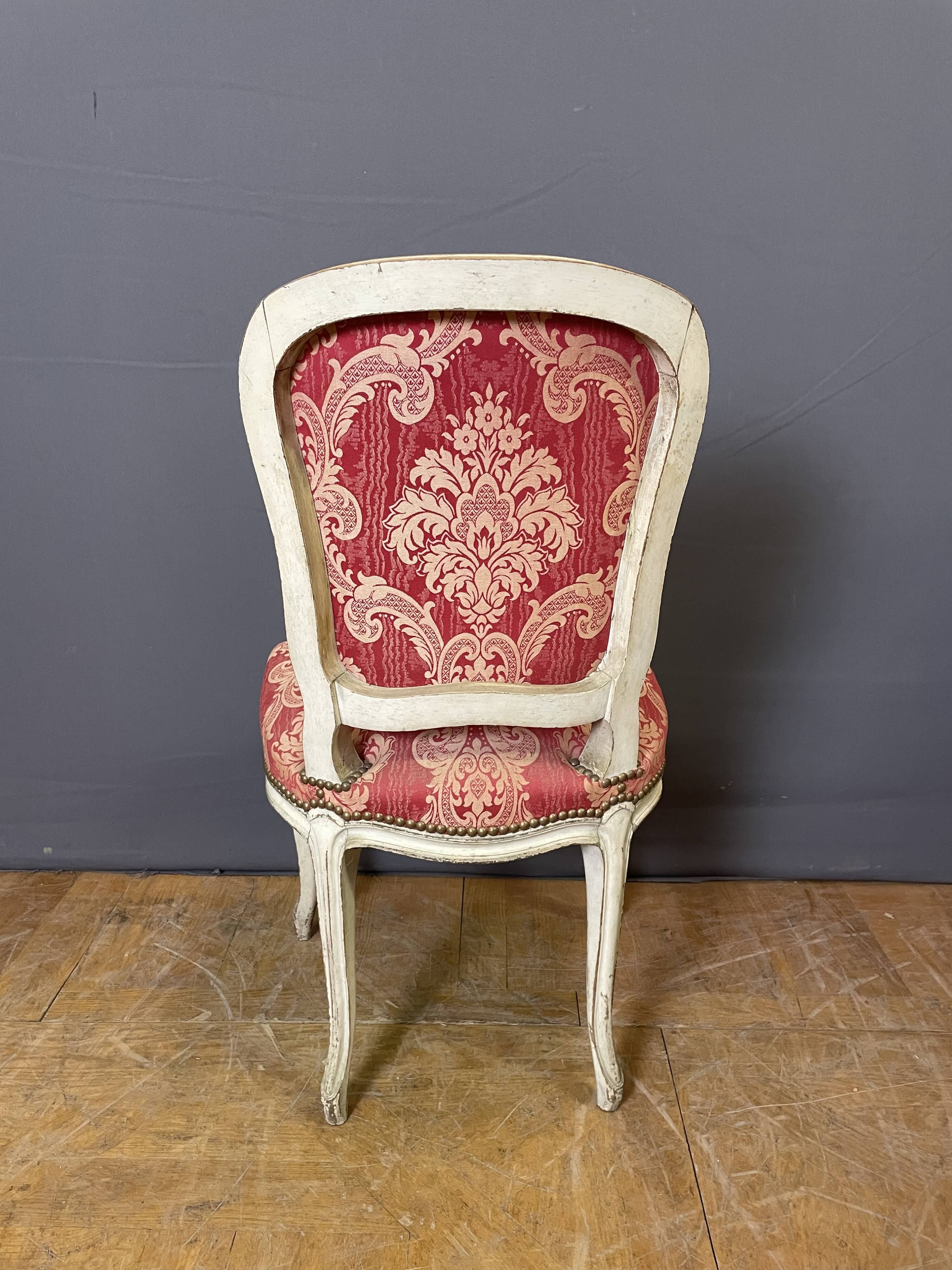 Caises de style Louis XV en bois peint