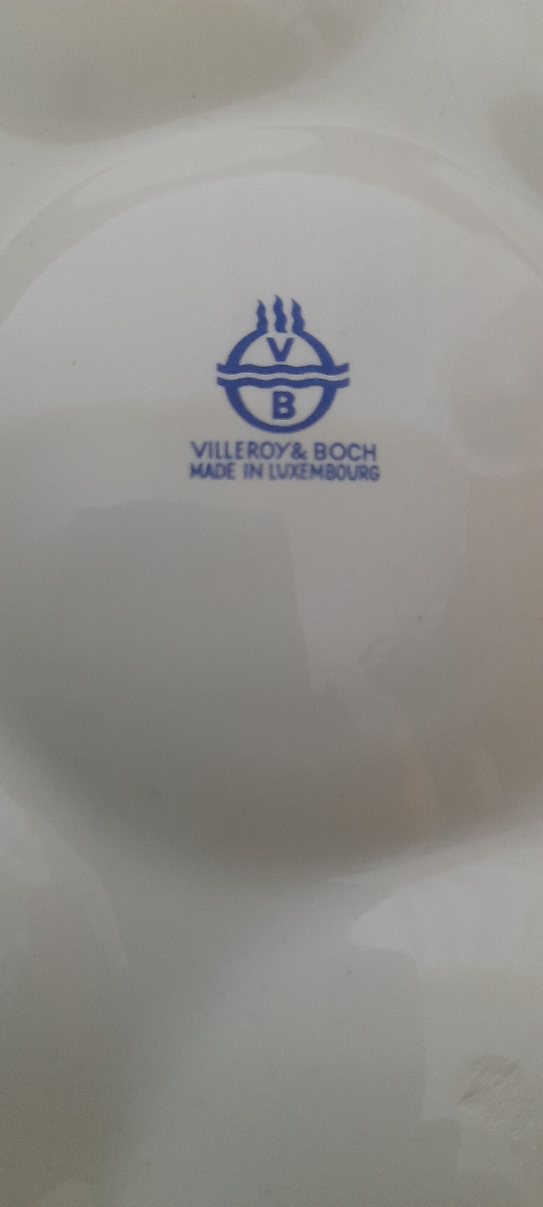 6 Villeroy & Boch diam tiled oyster plates 25,5