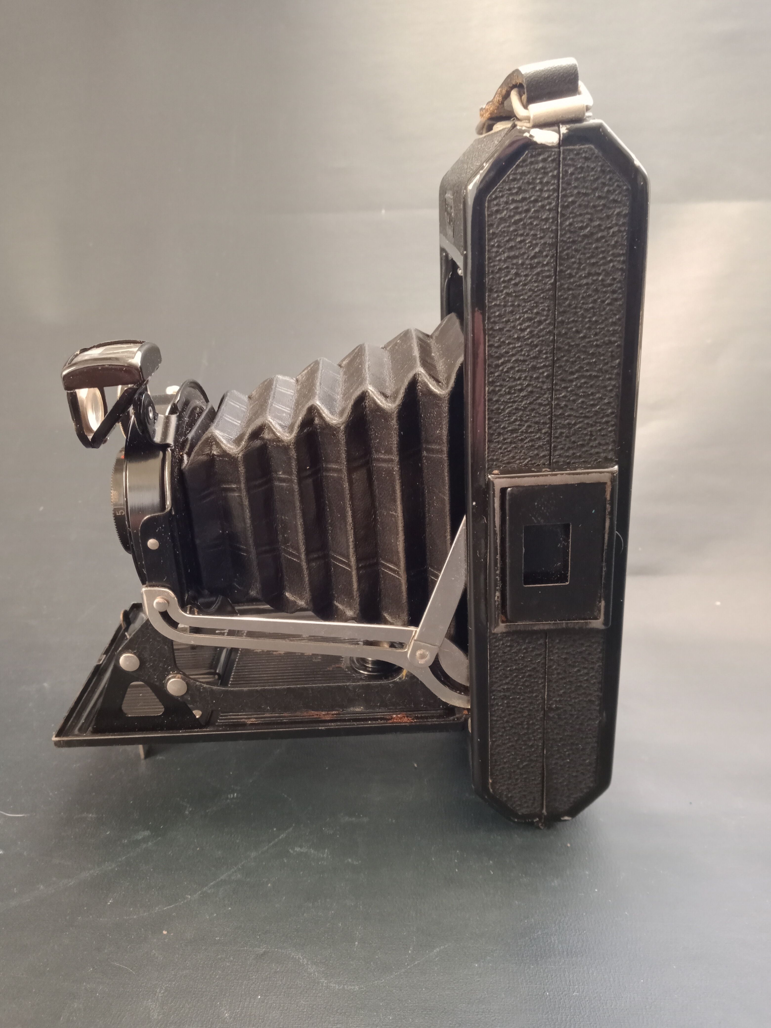 Zeiss Ikon Ikonta Camera 520/2 1940