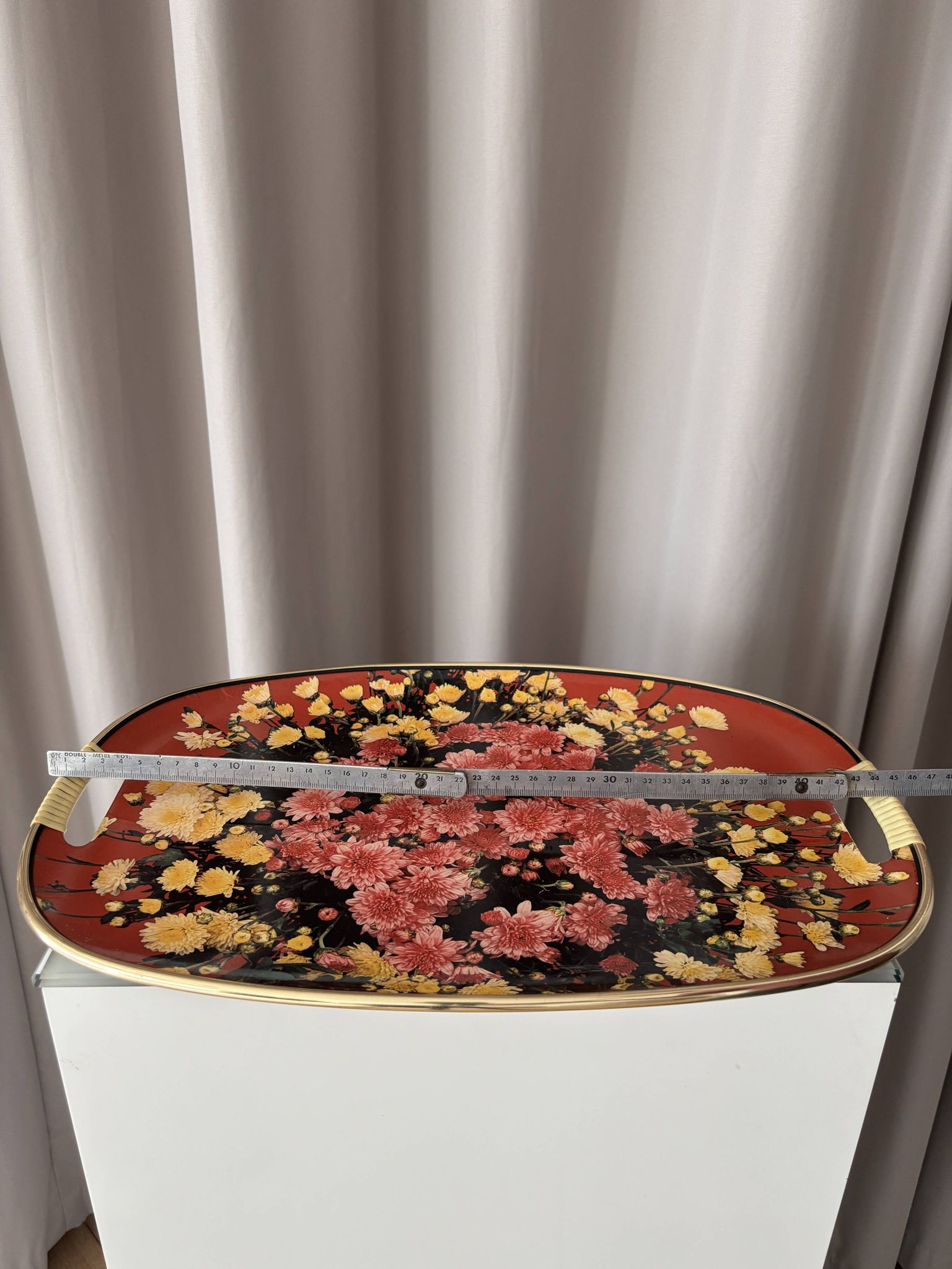 Vintage Floral Serving Tray – 1970s Chrysanthemum Design