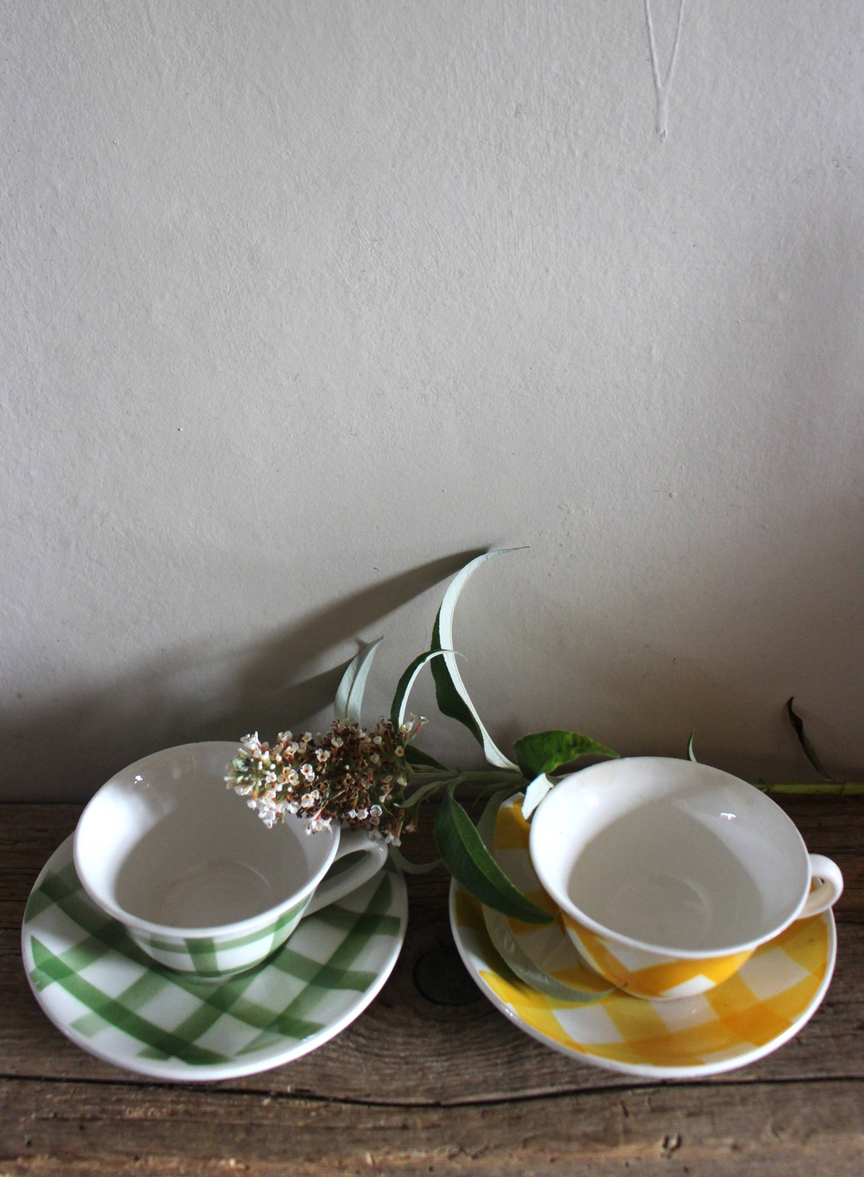2 cups saucers Square Yellow Green Vintage