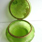 Candy box or jewelry box, Enamelled Art Nouveau glass Legras: Pink flowers