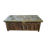 Box in bronze