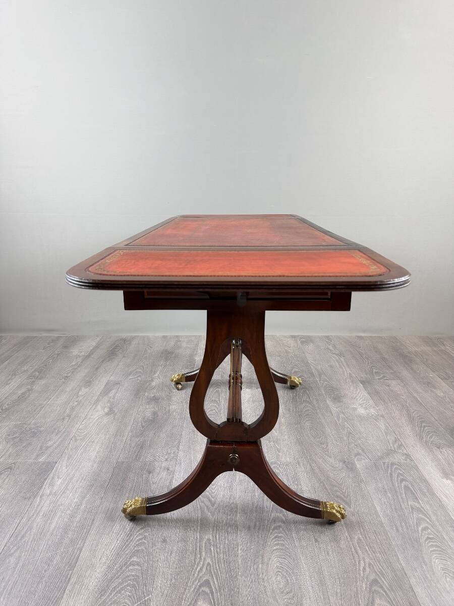 Table à jeux, bureau de style Empire en acajou, XIXe Siècle