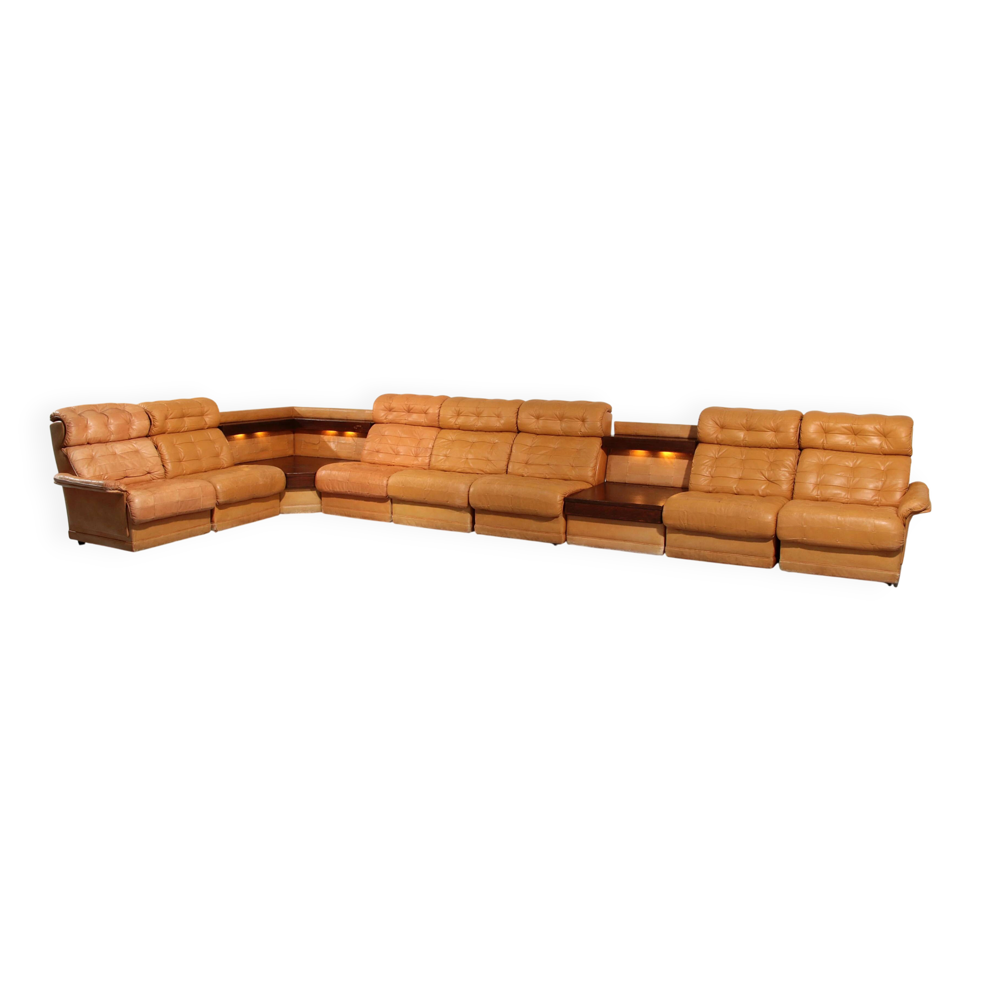 Superbe ensemble de canapés modulaires en cuir cognac des années 1970.