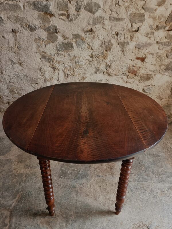 Table à manger pliante ancienne en noyer français, table à abattants, vers 1880–1920