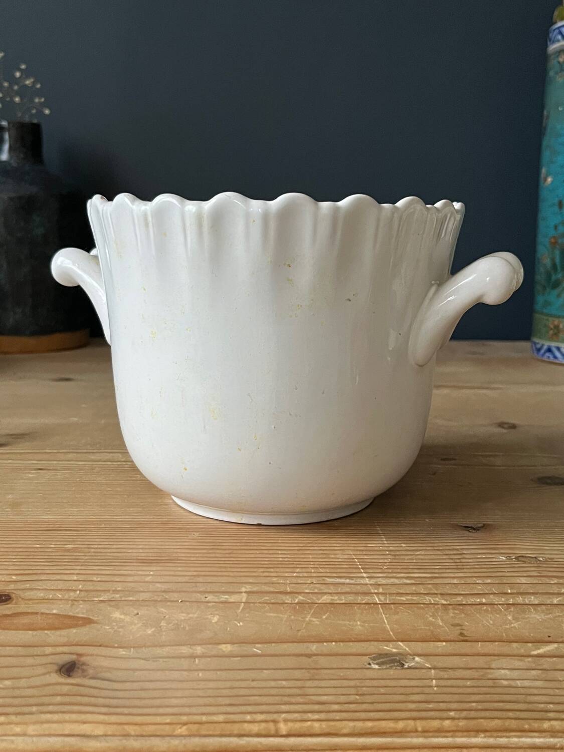 White Moustiers flowerpot