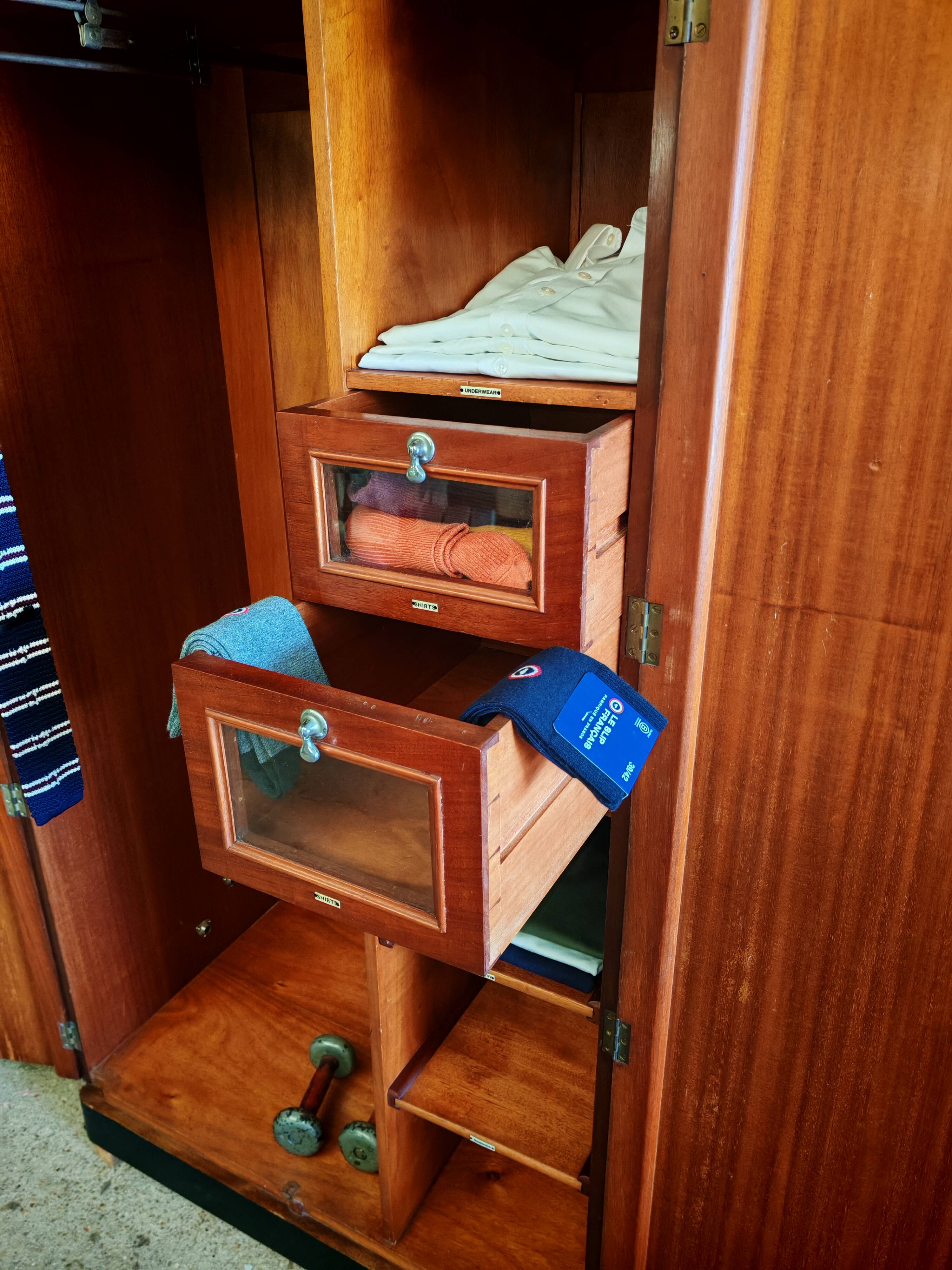 Armoire cabine, de voyage, penderie anglaise