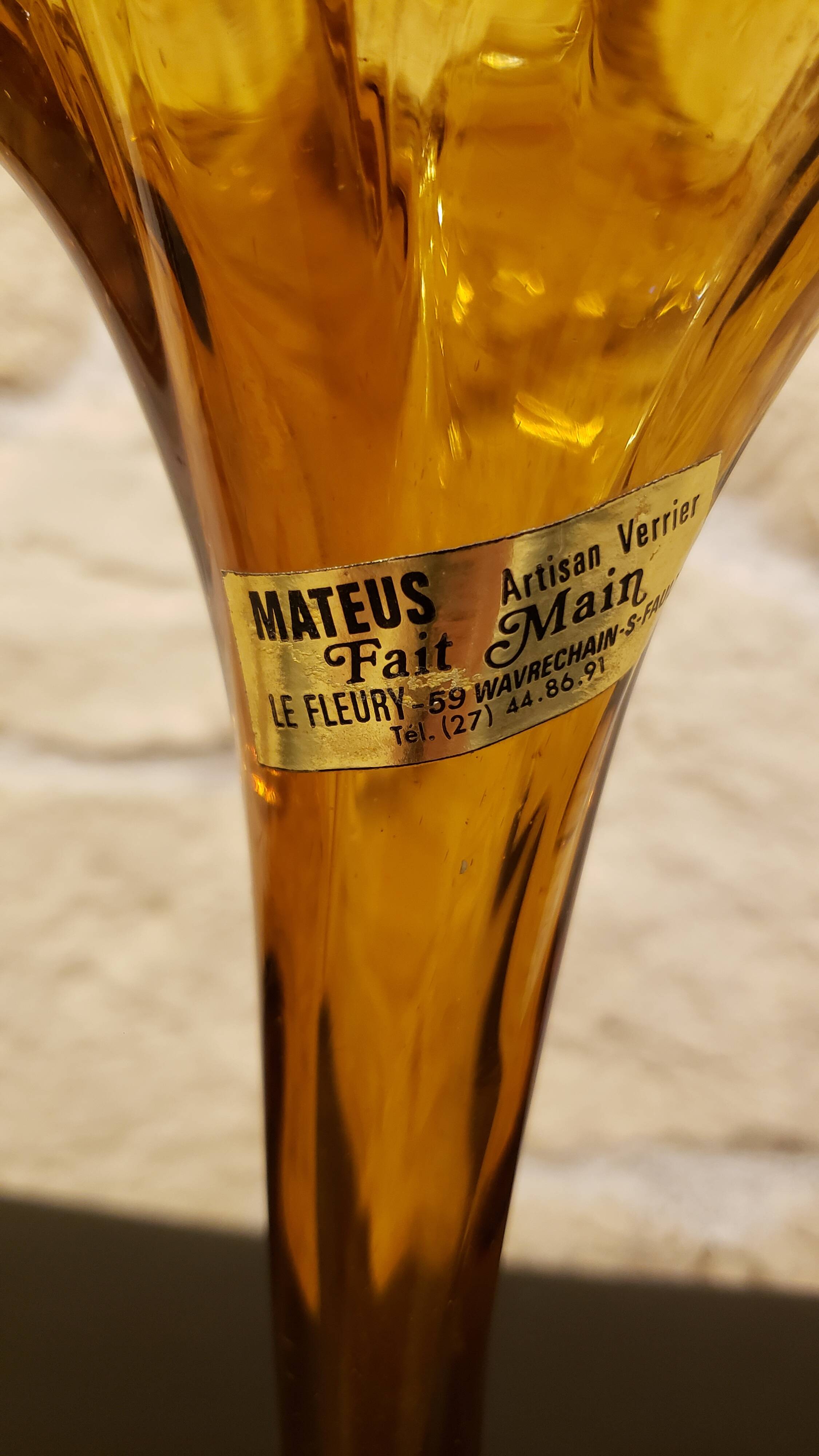 Amber colored Corolle vase