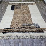 Handmade Berber rug, traditional craftsmanship, size 150 x 250 cm