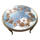Round coffee table