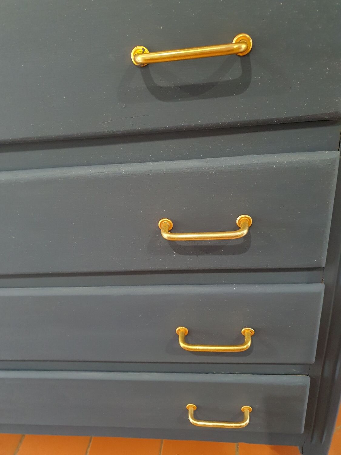 Vintage chest of drawers