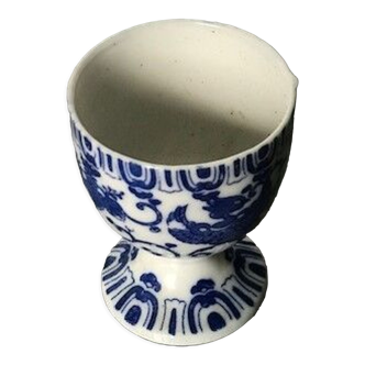 Coquetier en porcelaine du Japon