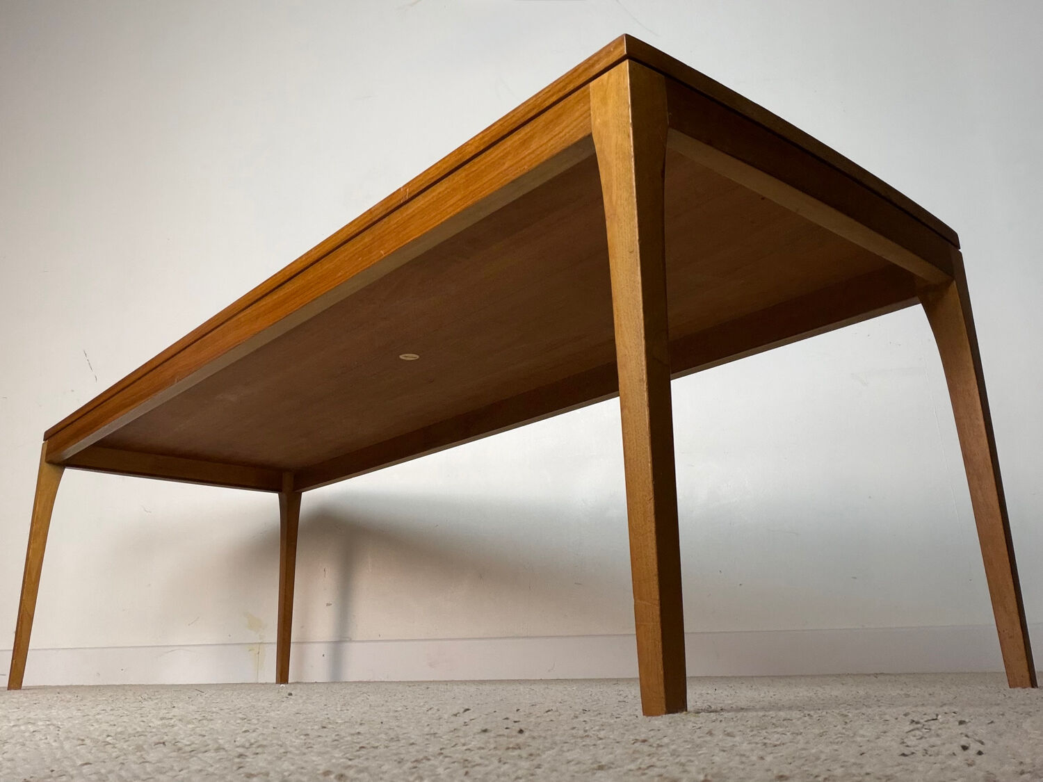 Table basse vintage de style scandinave – Édition allemande WR