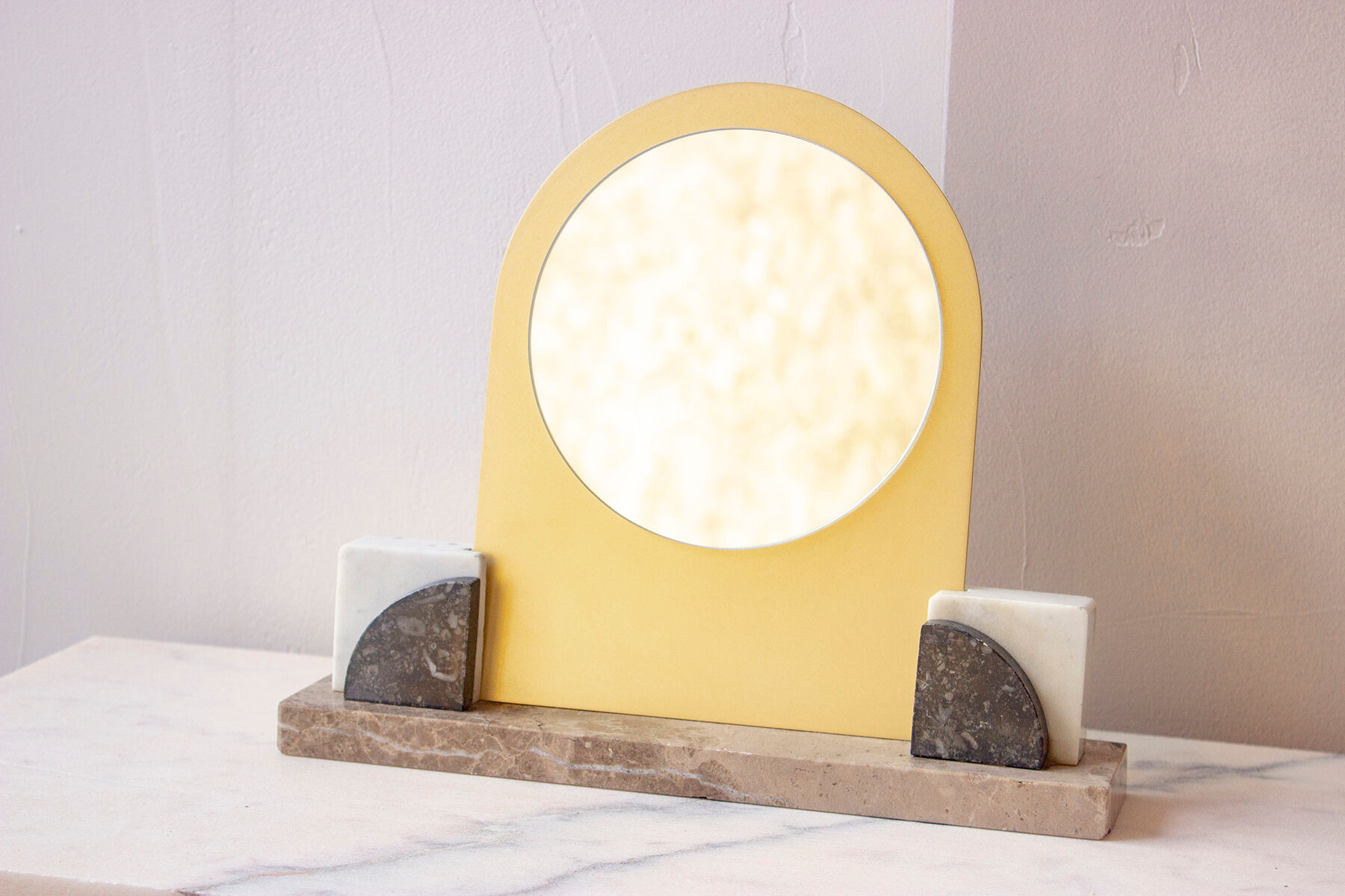 Mirror on base in brass and marble 3 colors