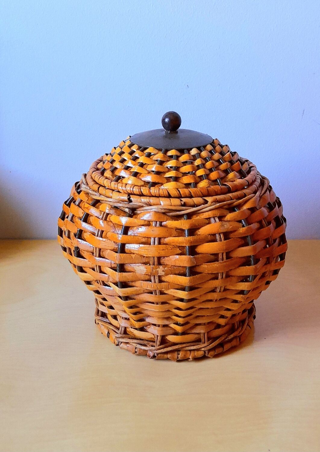 Boîte en osier tréssé