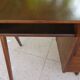 Bureau à pieds compas