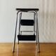 Tabouret escabeau vintage en formica noir et acier chromé