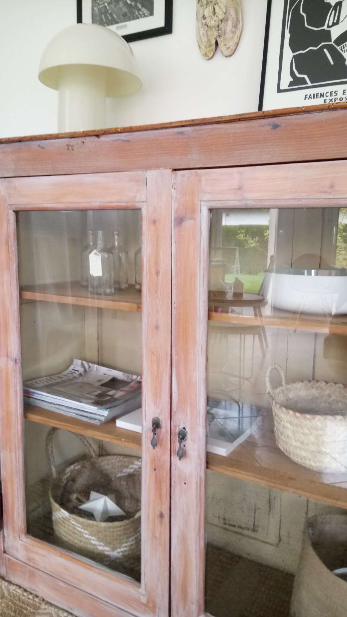 Old showcase / dresser