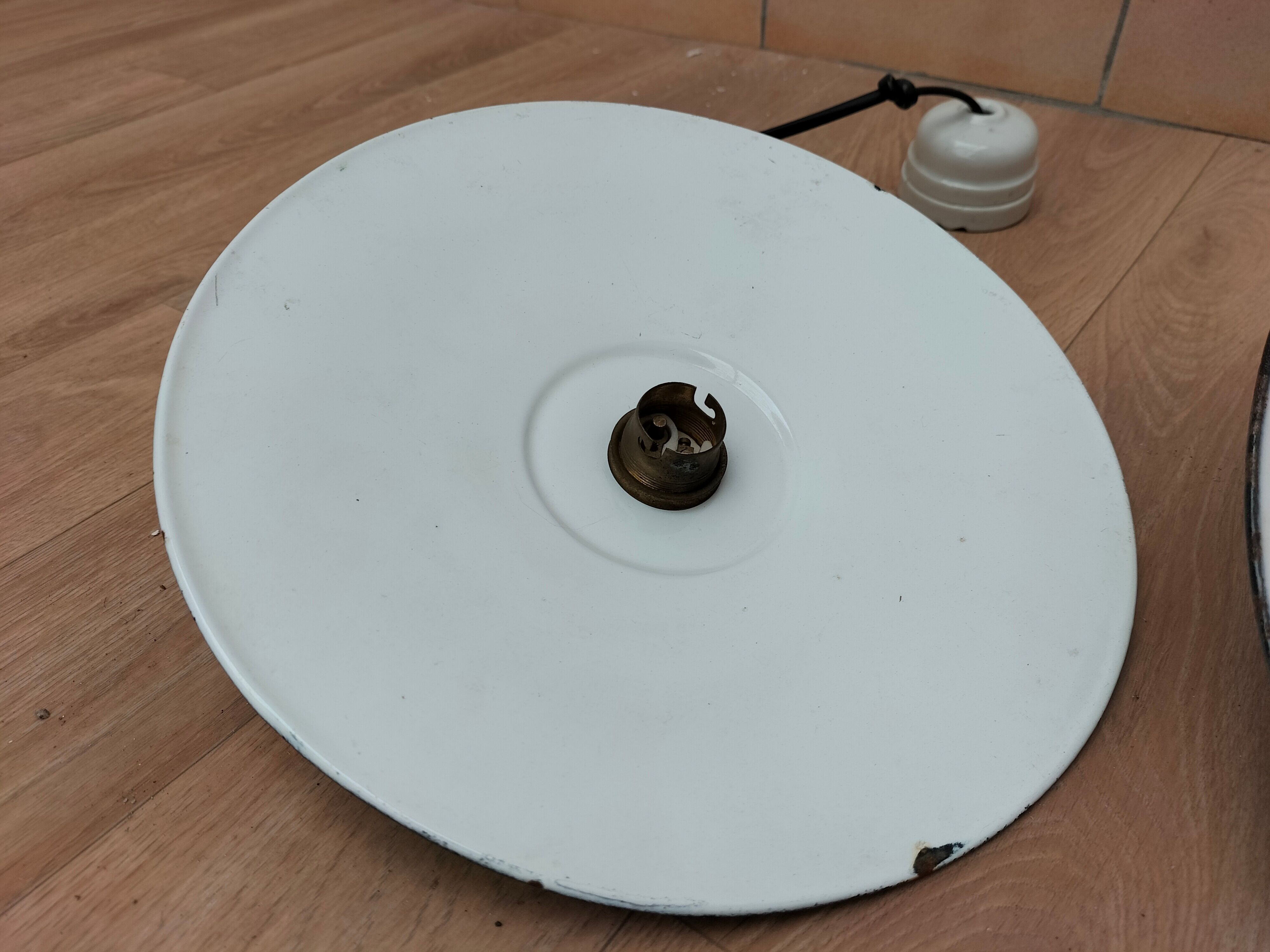 Series of 3 industrial suspensions