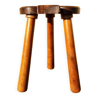 Vintage design tripod stool spades card game