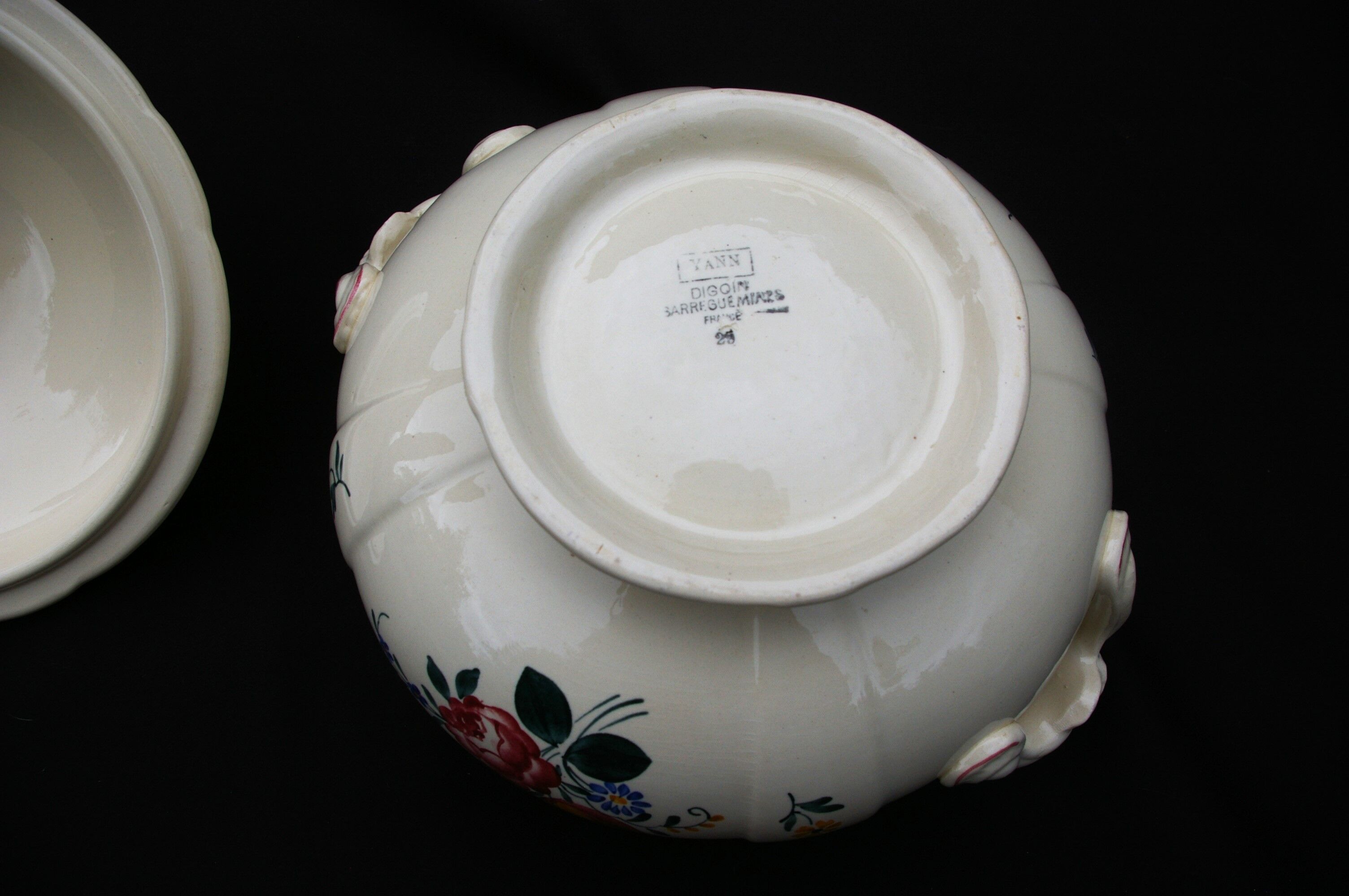 Earthenware tureen by Digoin Sarreguemines