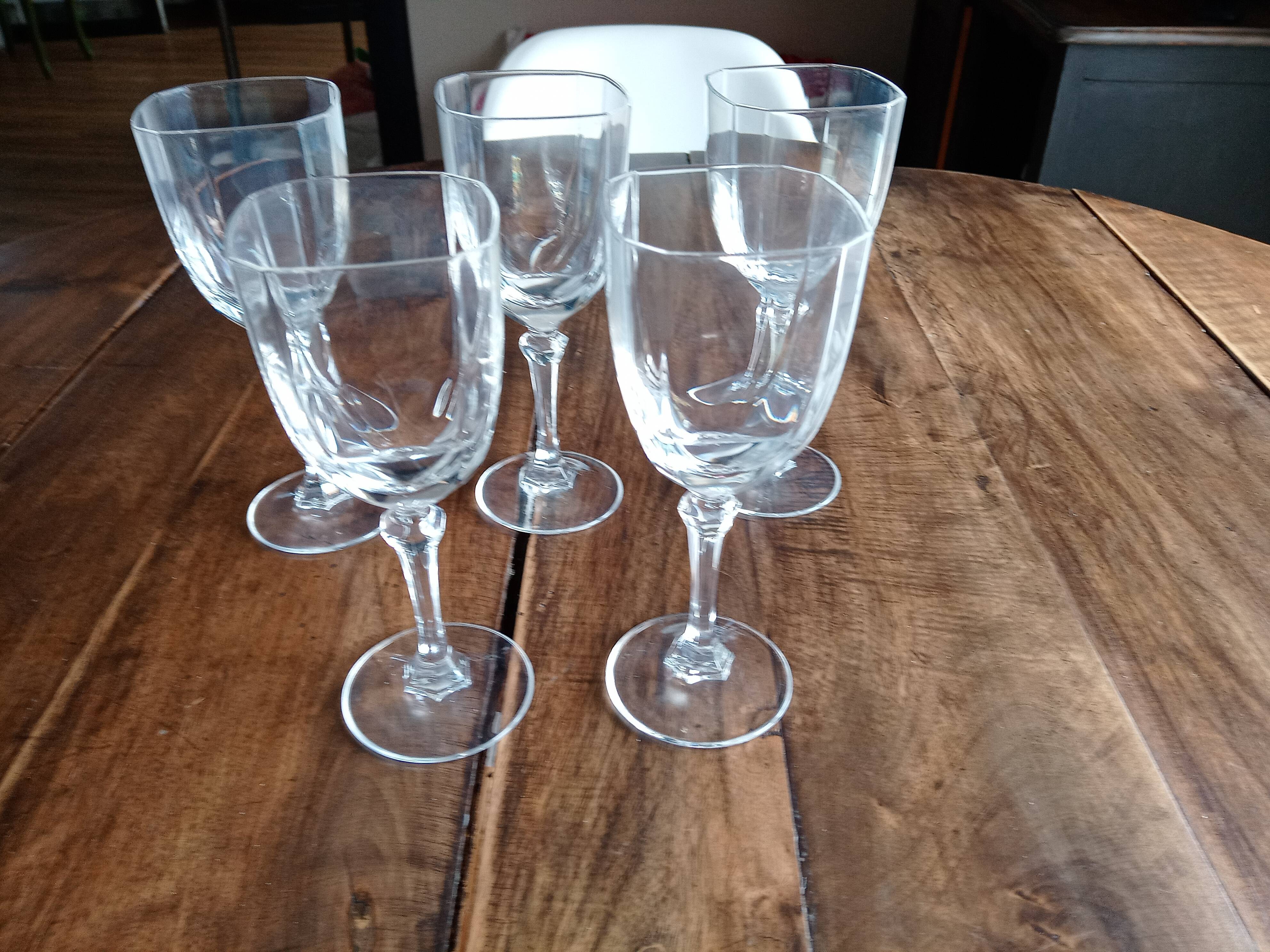 Lot de 5 verres à vin en cristal style art déco