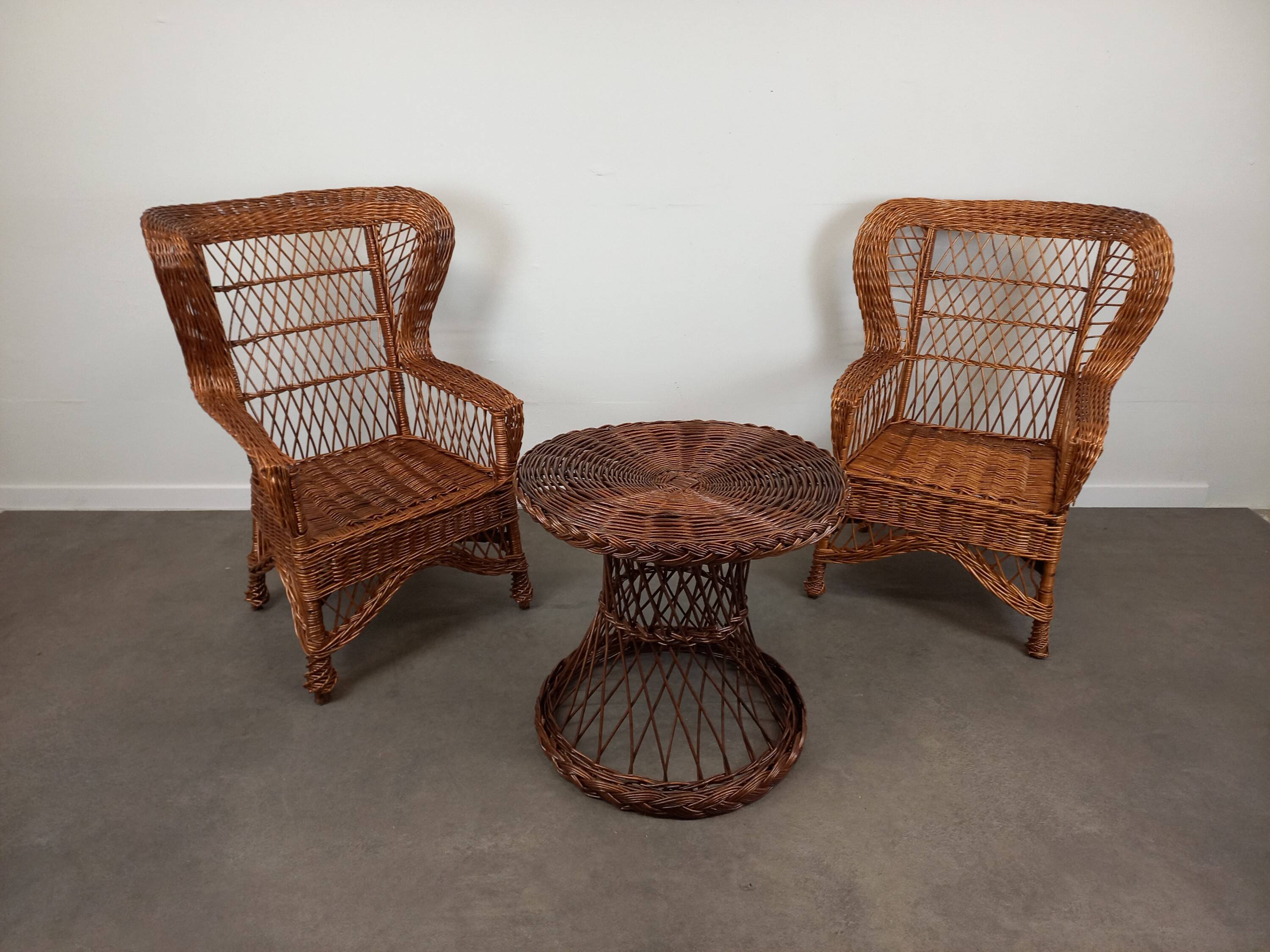 Rattan lounge