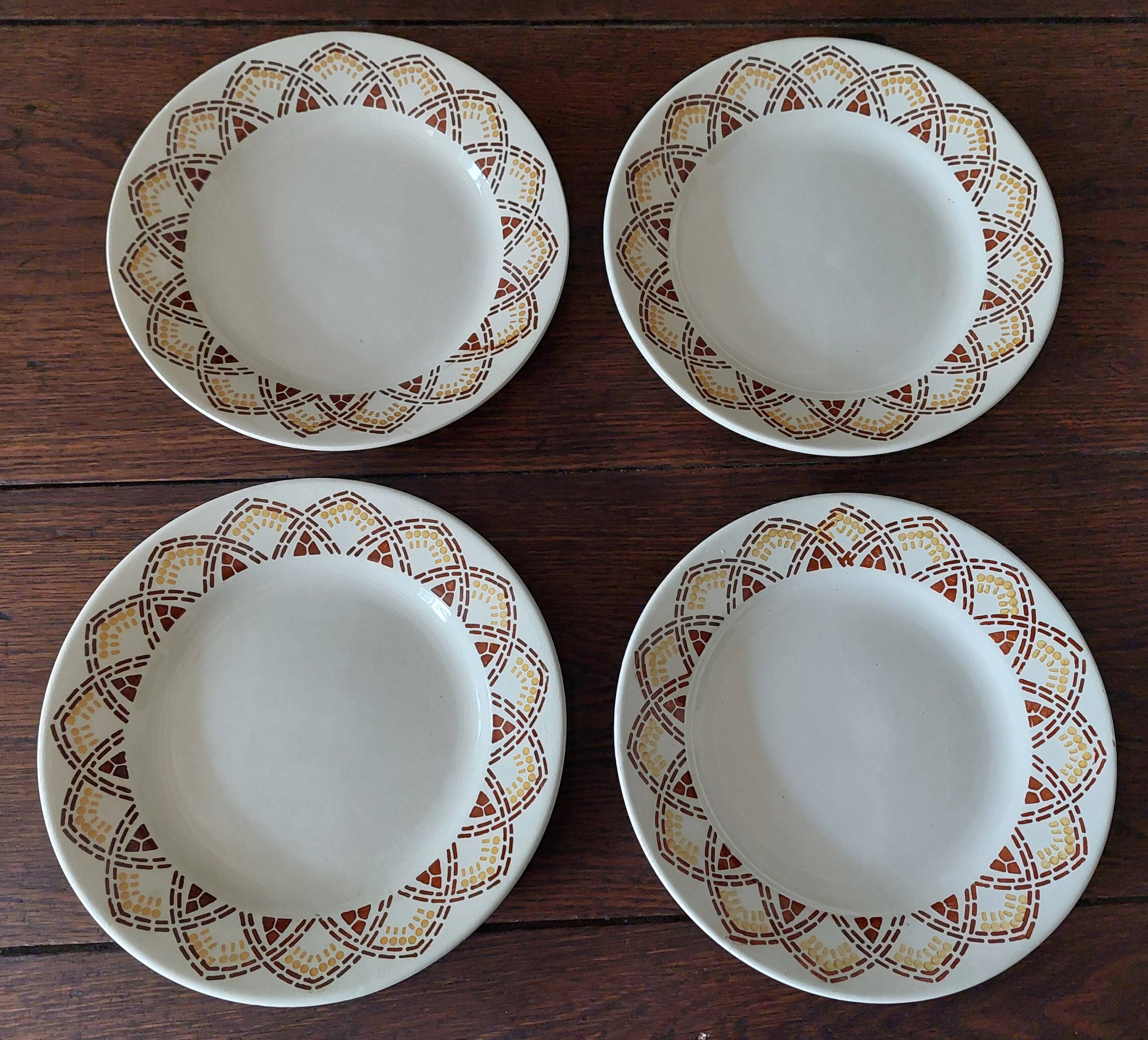 Flat plates set of four HBC Choisy le Roi Elianne decor