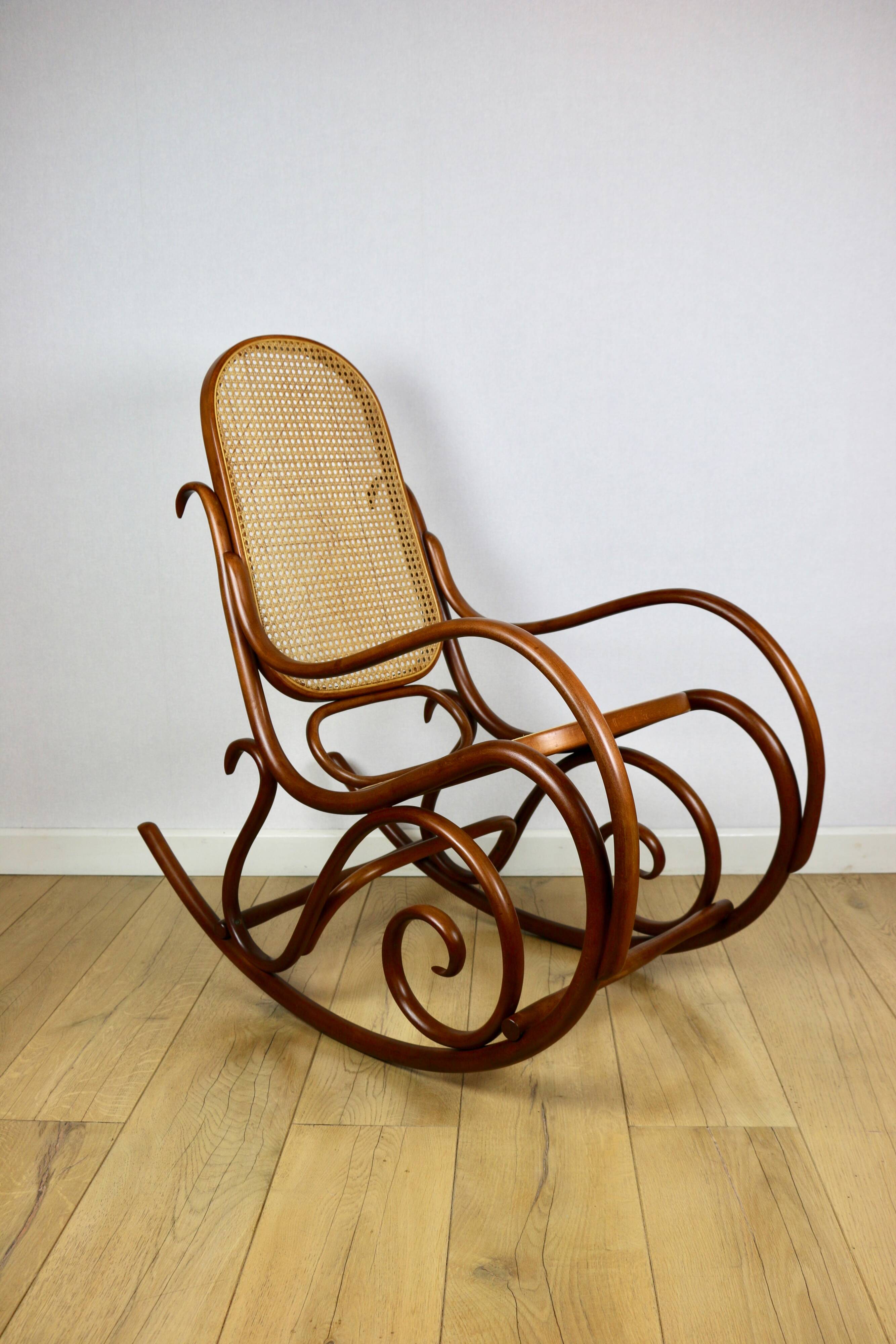 Rocking chair on runners, original light brown, 1970s - perfect like new