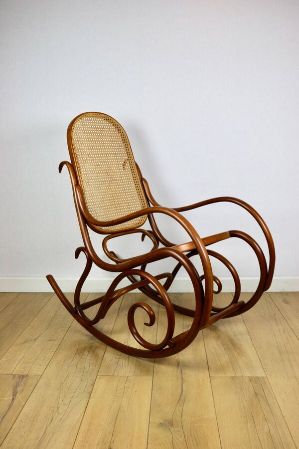Chaise berçante sur patins, marron clair d'origine, années 1970 - parfaite comme neuve