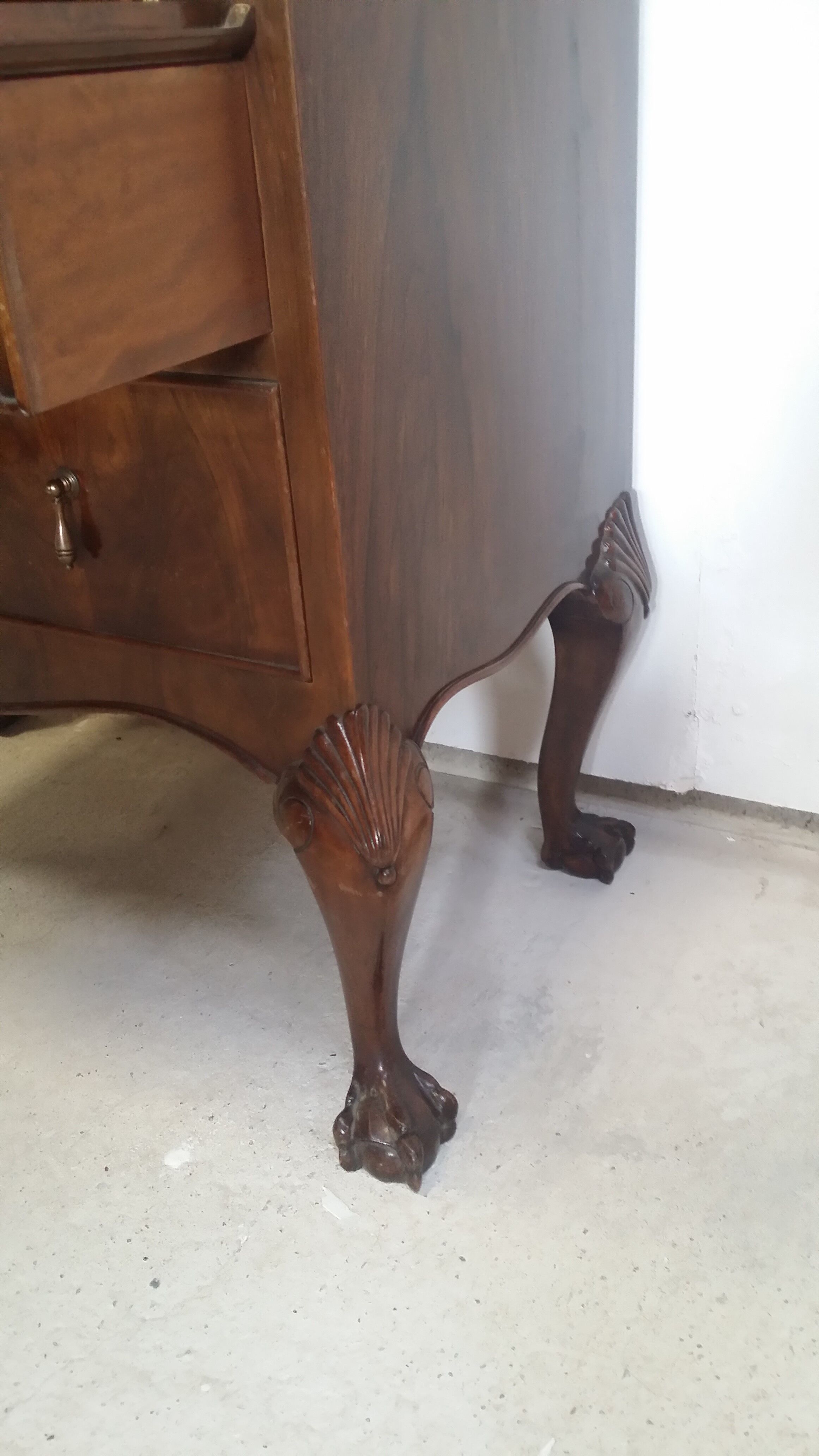 English office scriban